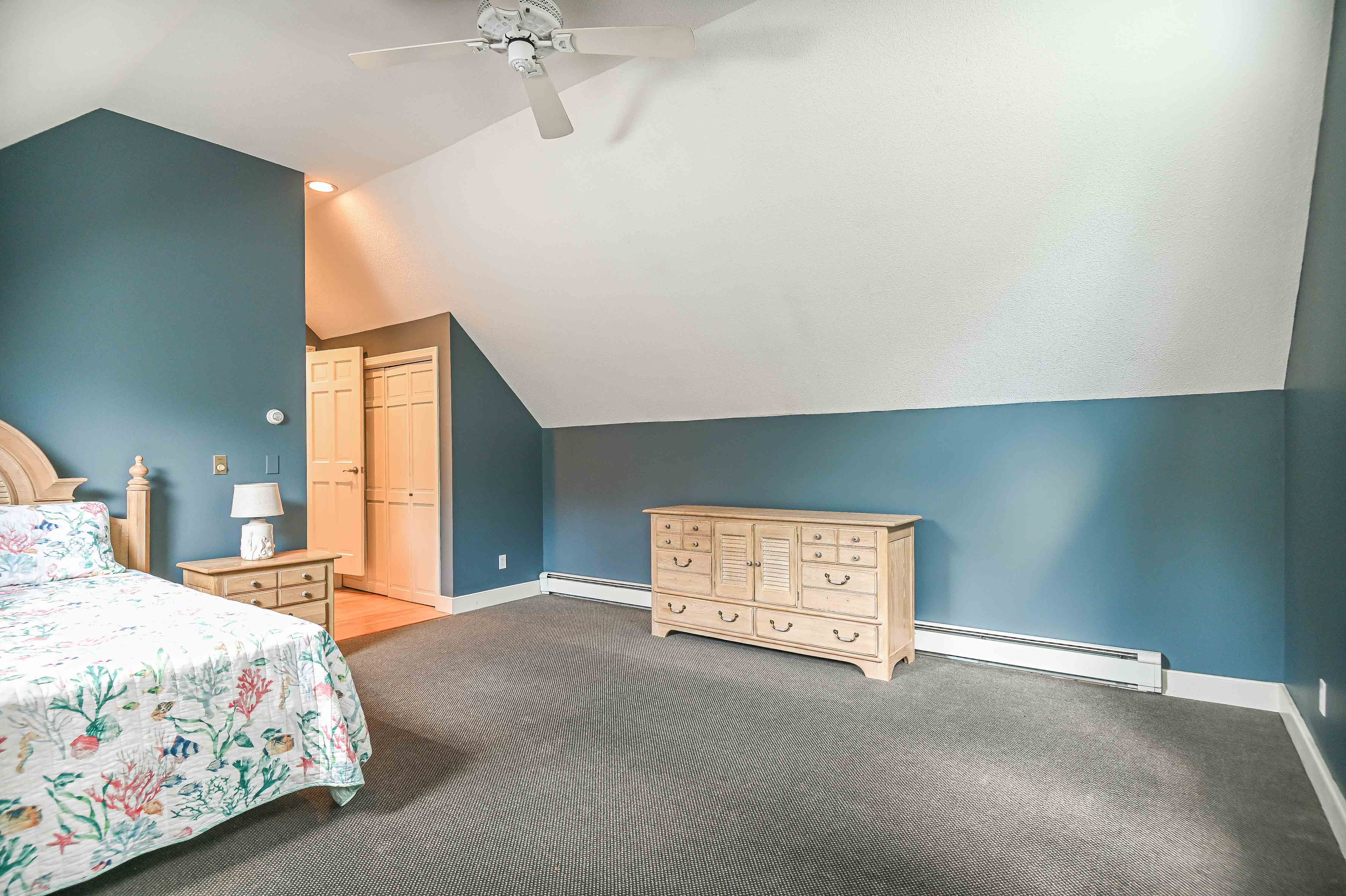 York, Maine, 03909, United States, 3 Bedrooms Bedrooms, ,3 BathroomsBathrooms,Residential,For Sale,1912030