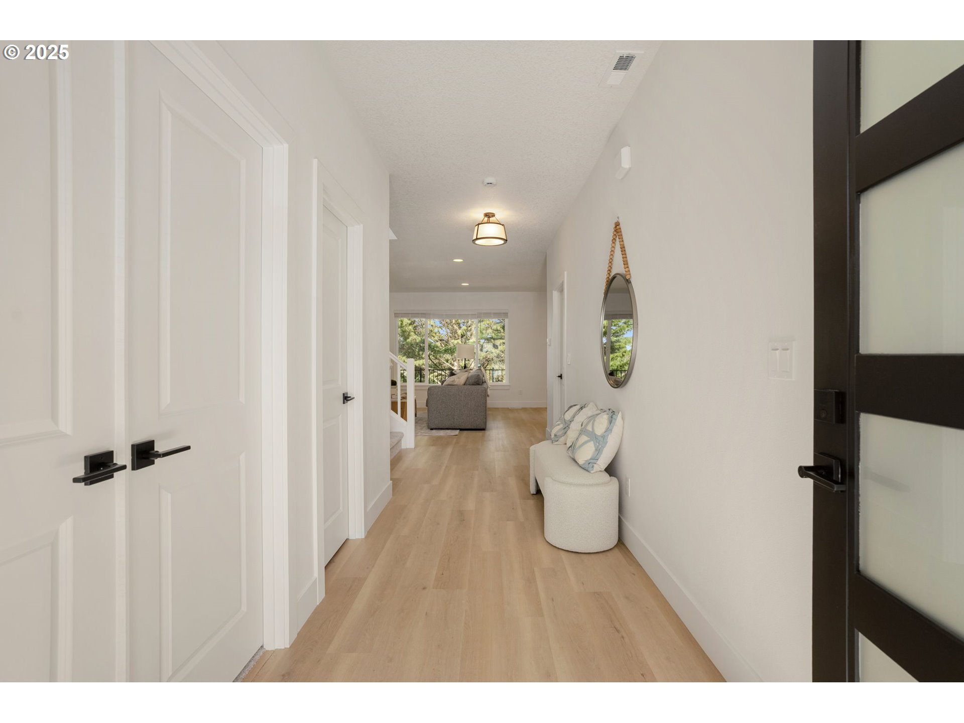 Beaverton, Oregon, 97003, United States, 5 Bedrooms Bedrooms, ,4 BathroomsBathrooms,Residential,For Sale,1735773