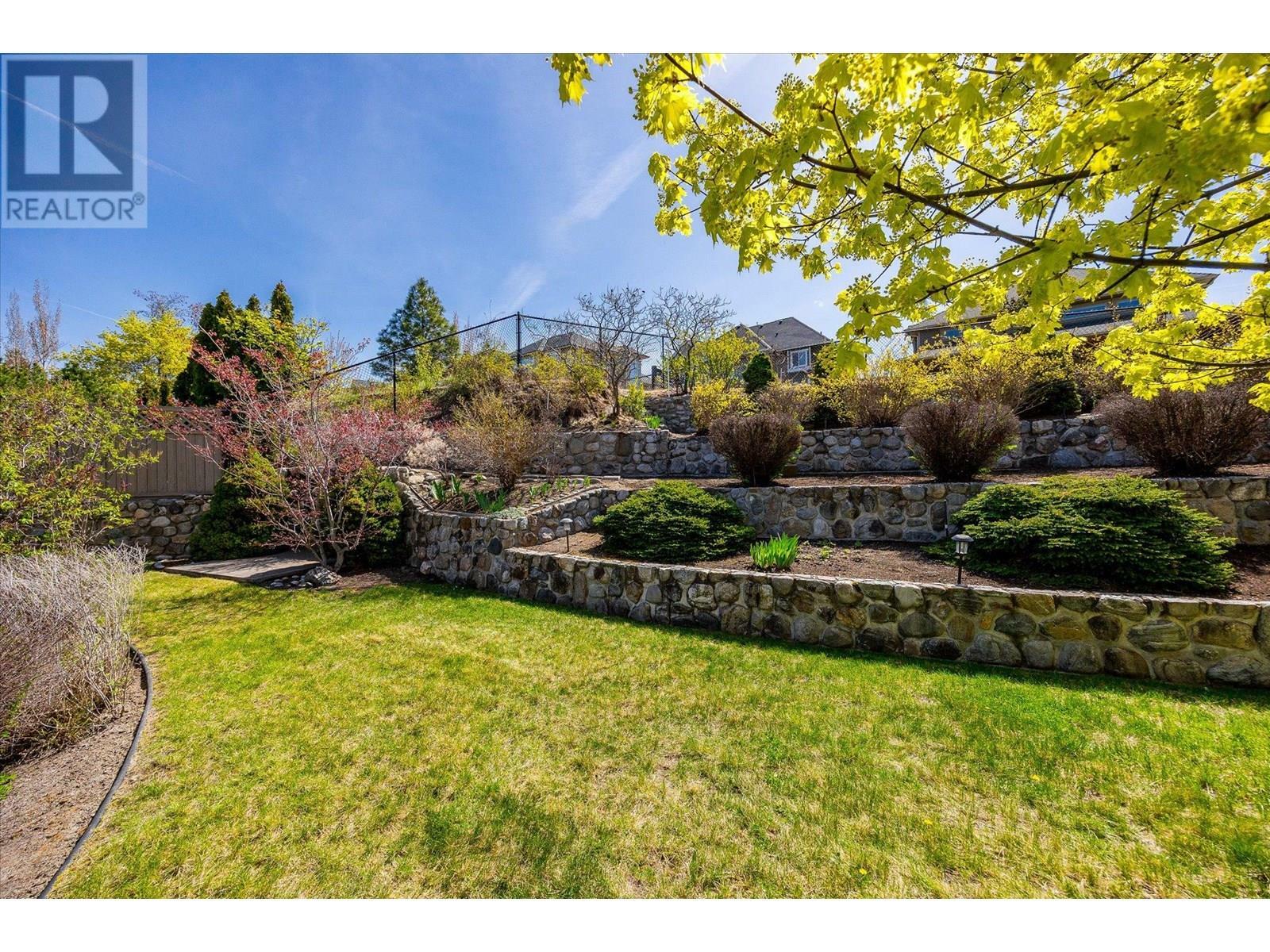 KELOWNA, British Columbia, V1W 4K9, CA, 4 Bedrooms Bedrooms, ,3 BathroomsBathrooms,Residential,For Sale,1865422