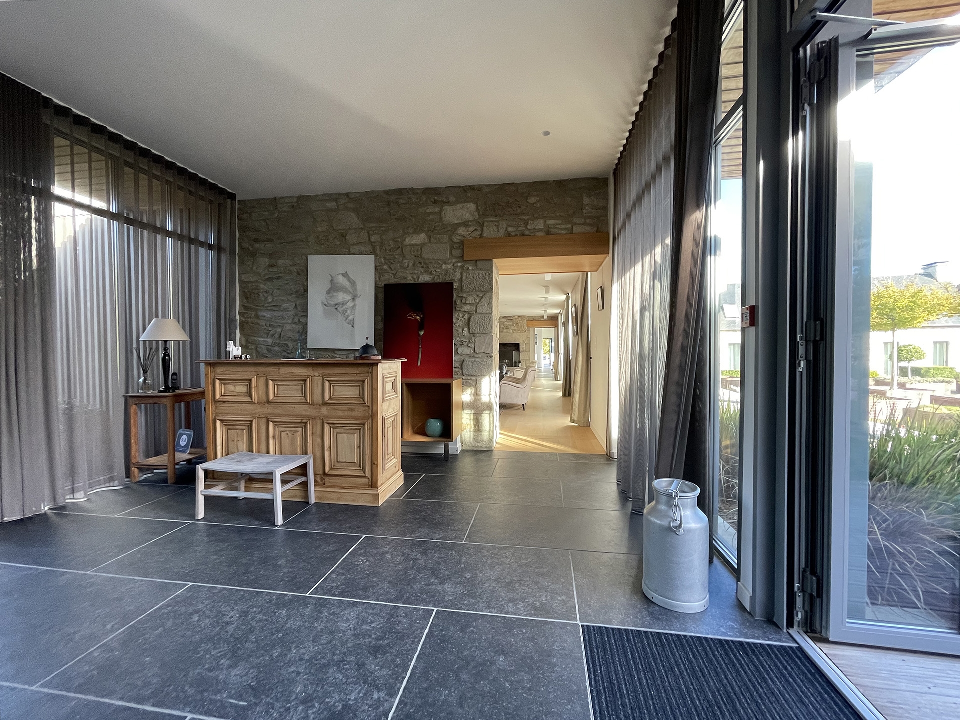  LANDEDA, LARGE HOUSE RENOVATED WITH TASTE AND ITS INDOOR SWIMMING POOL - 物件實景