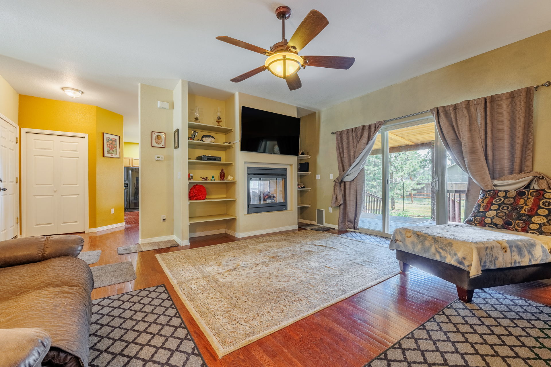 Woodland Park, Colorado, 80863, United States, 4 Bedrooms Bedrooms, ,3 BathroomsBathrooms,Residential,For Sale,1925072