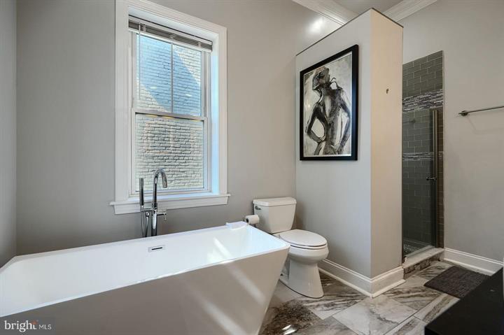 Baltimore, Maryland, 21230, United States, 5 Bedrooms Bedrooms, ,7 BathroomsBathrooms,Residential,For Sale,1920297