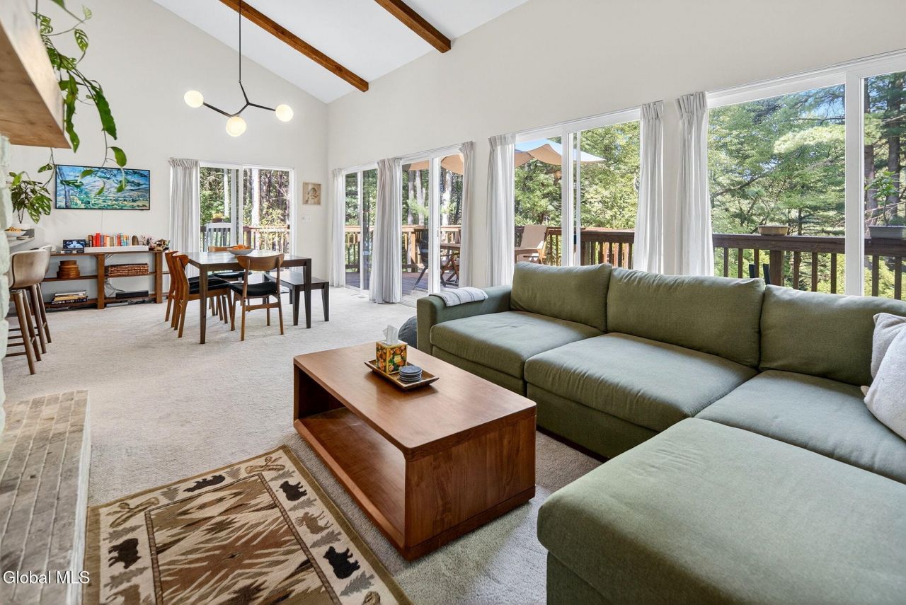 Valatie, New York, 12184, United States, 5 Bedrooms Bedrooms, ,3 BathroomsBathrooms,Residential,For Sale,1924980