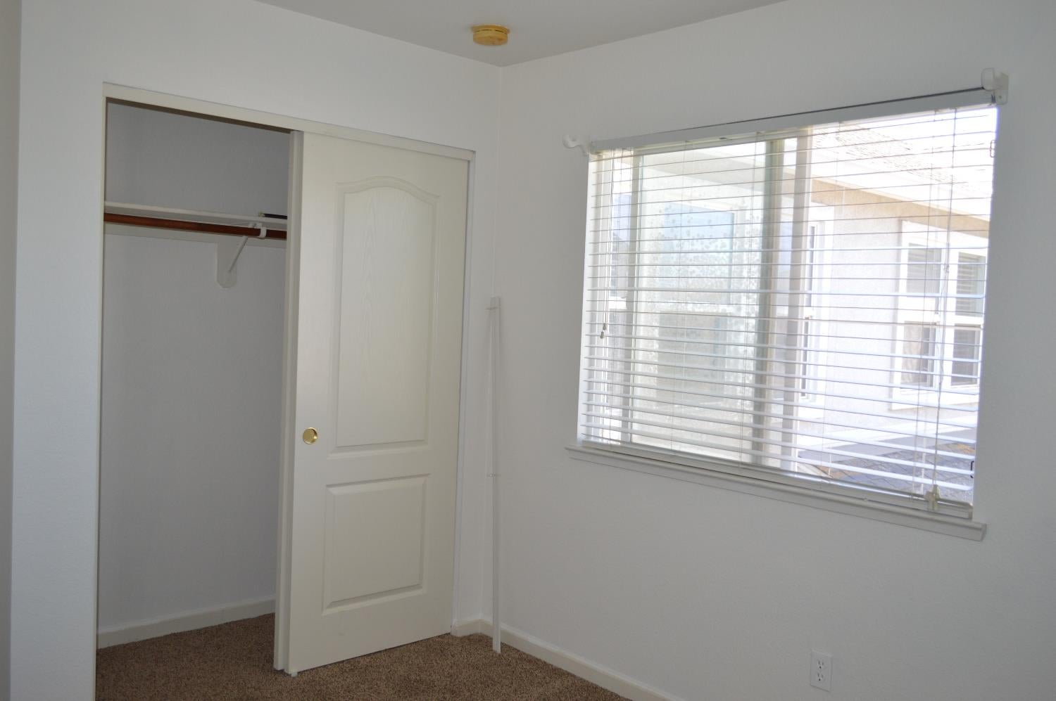 Turlock, California, 95382, United States, 3 Bedrooms Bedrooms, ,2 BathroomsBathrooms,Residential,For Sale,1992840