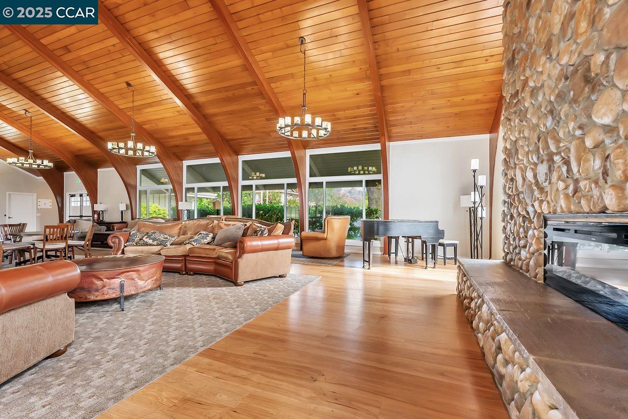 Moraga, California, 94556, United States, 2 Bedrooms Bedrooms, ,1 BathroomBathrooms,Residential,For Sale,1994514