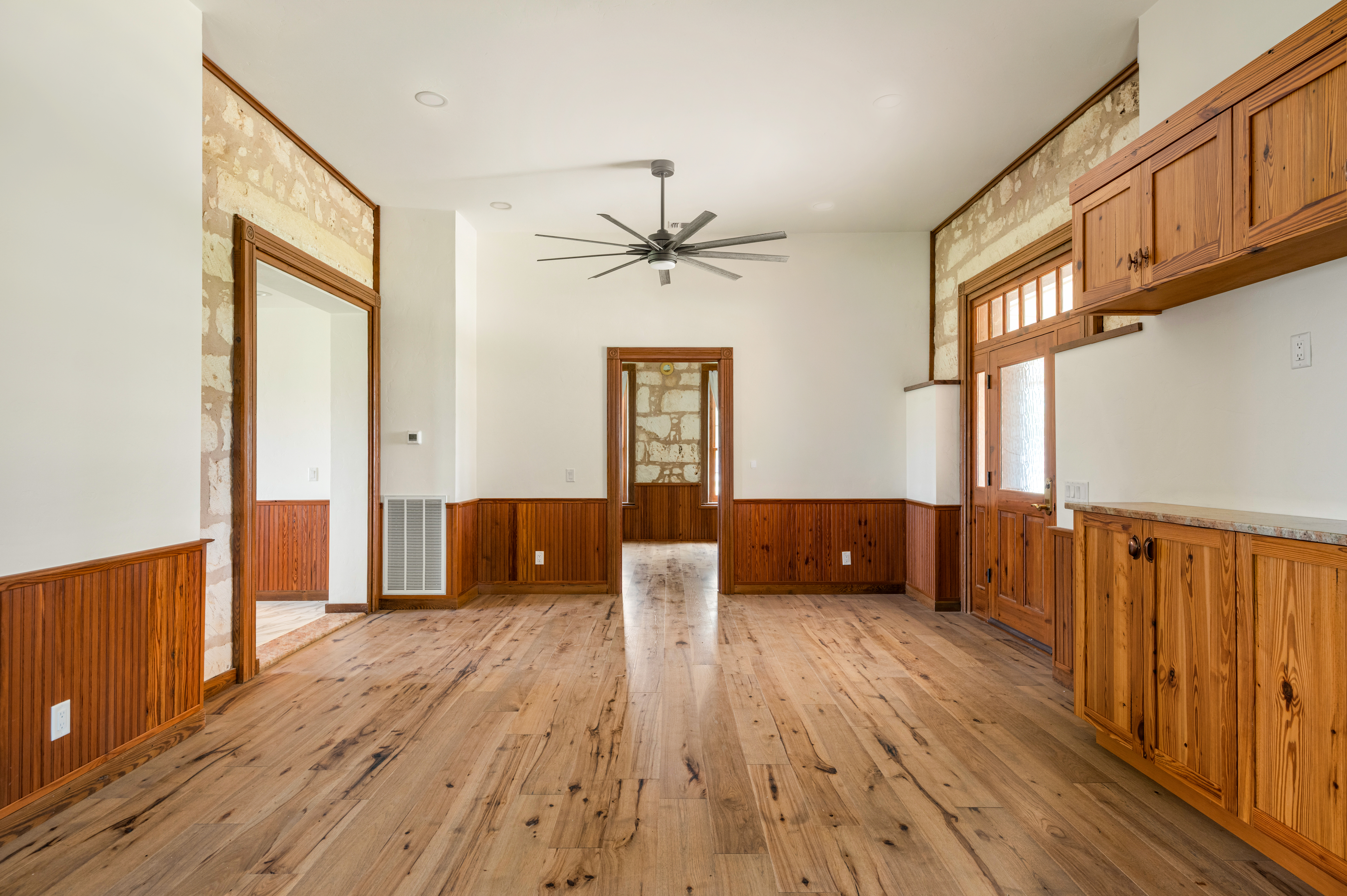  1461 South US Highway 87, Fredericksburg, TX 78624 - 物件實景
