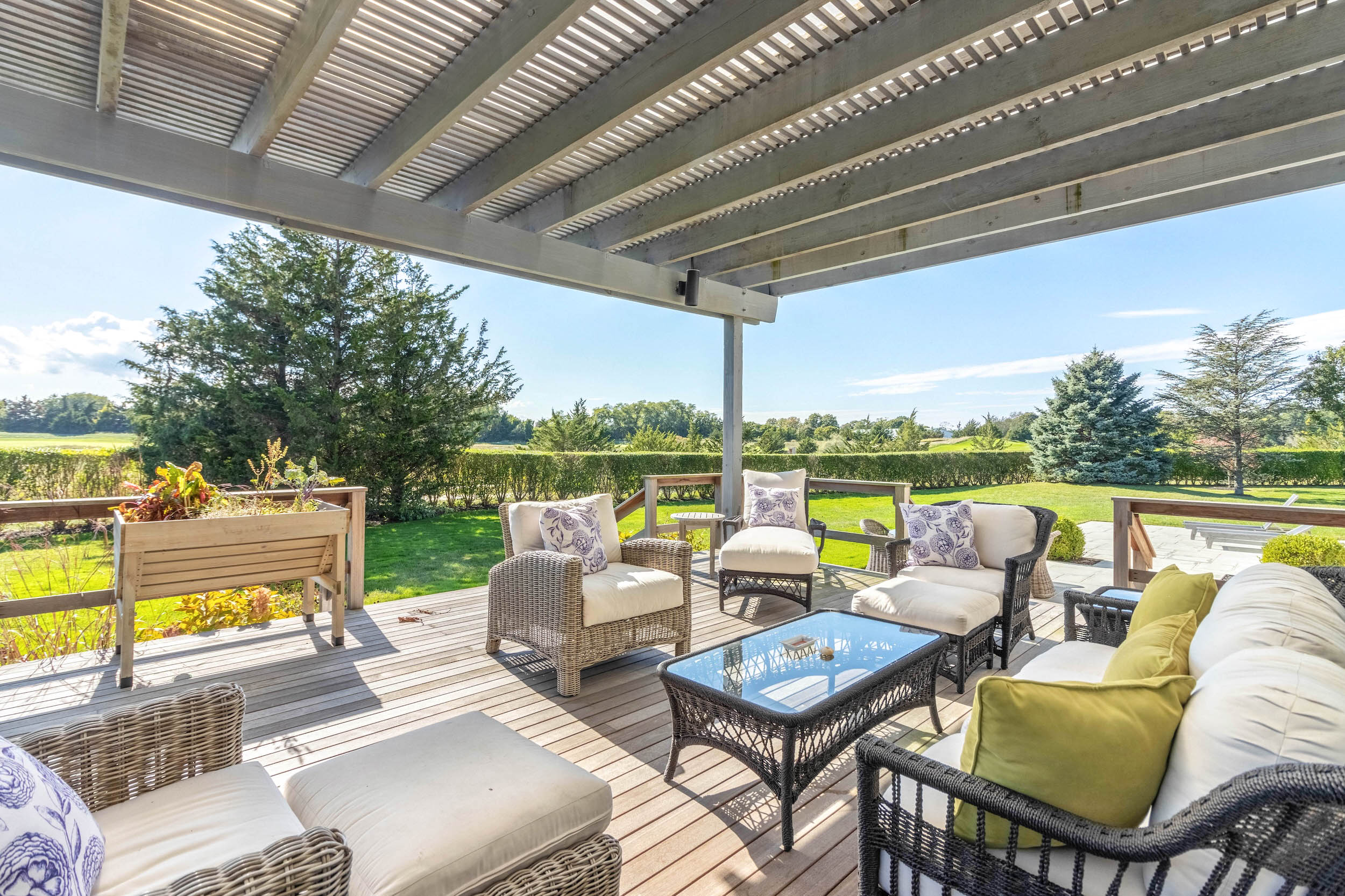  350 Laurel Way, Laurel, NY 11948 - 物件實景