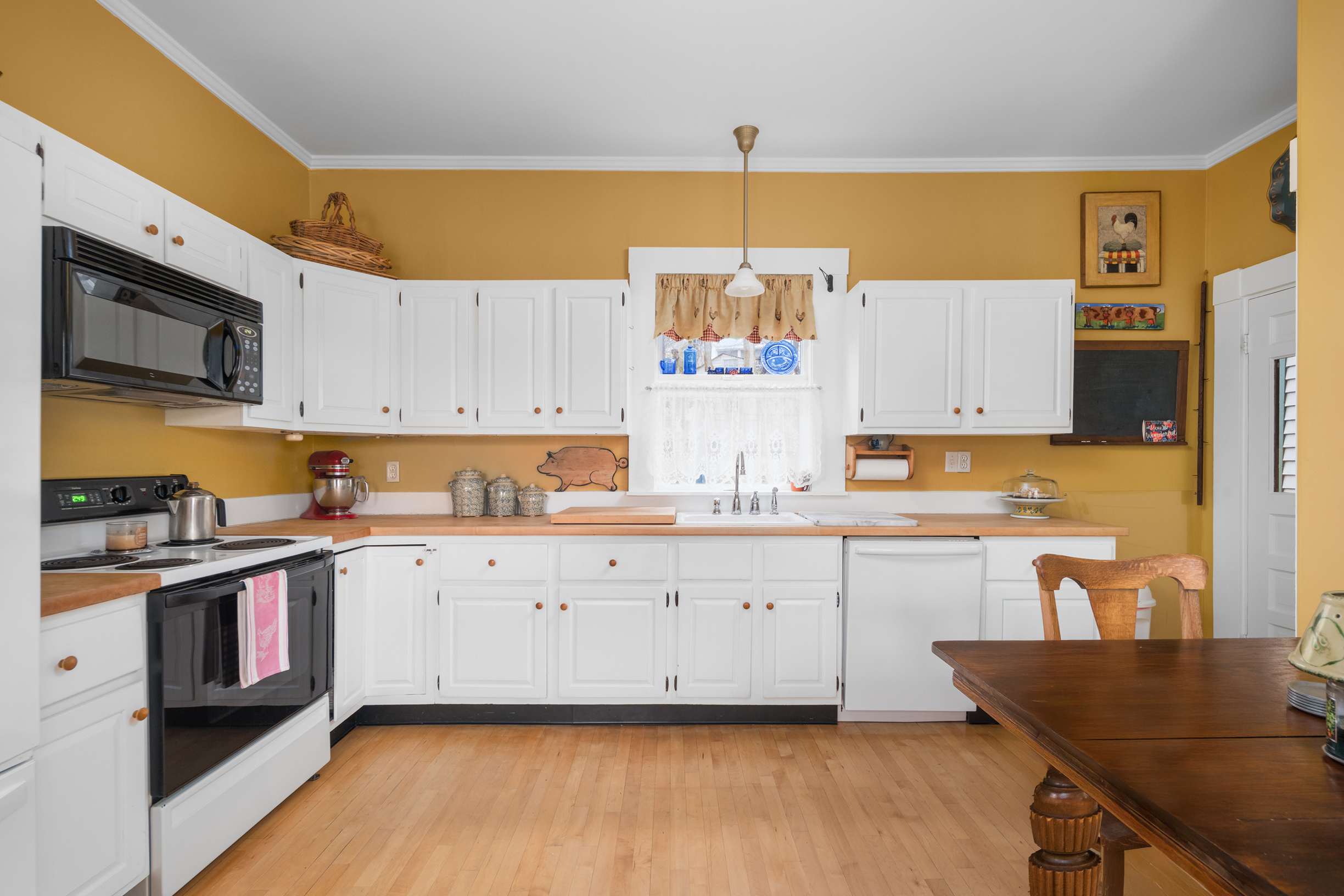  Grand New Englander with 2 Bedroom Apartment in York Village - 物件實景
