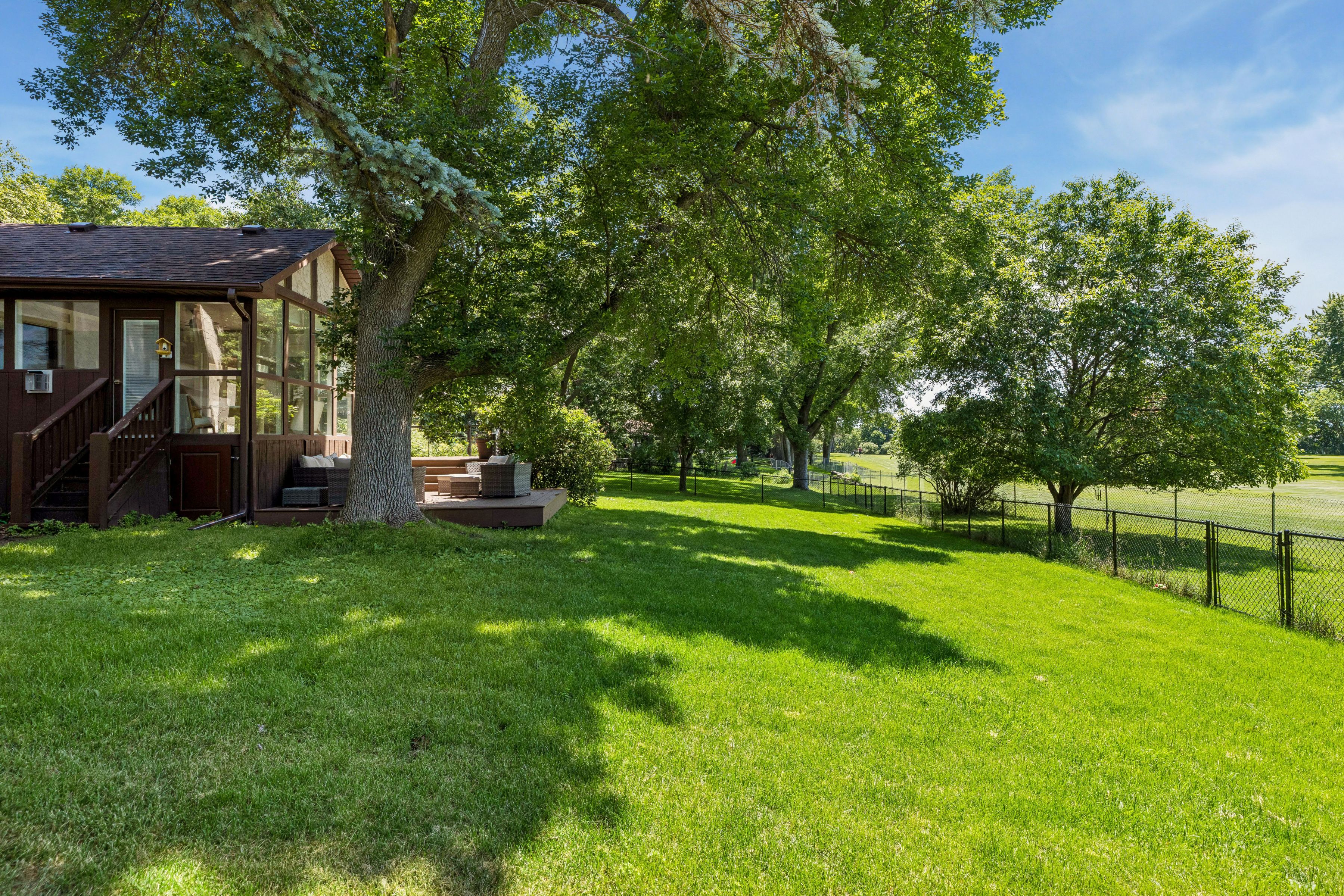  Beautifully Updated Home Overlooking Bent Creek Golf Course - 物件實景