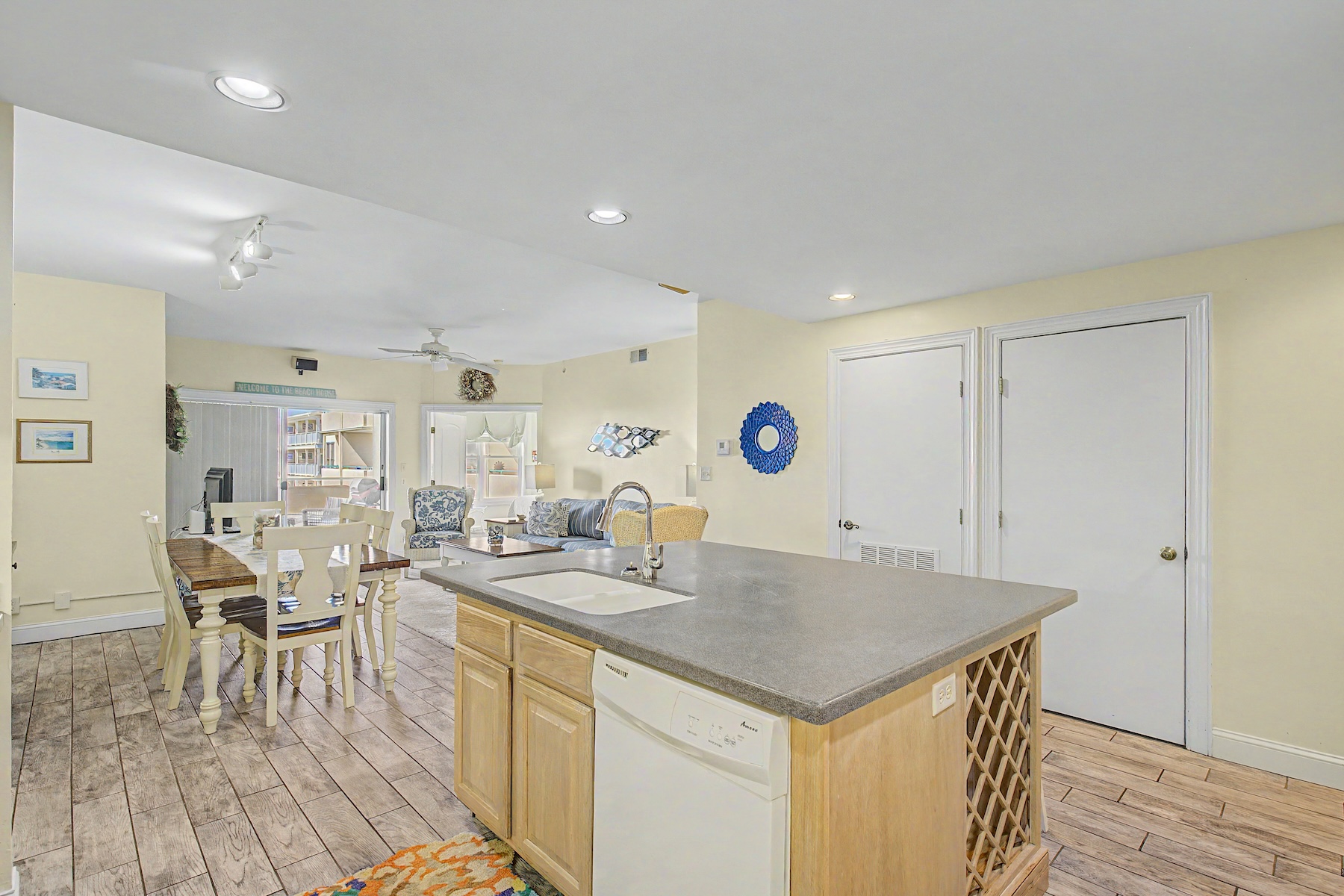  Desoto Beach Club Condo #205 - 物件實景