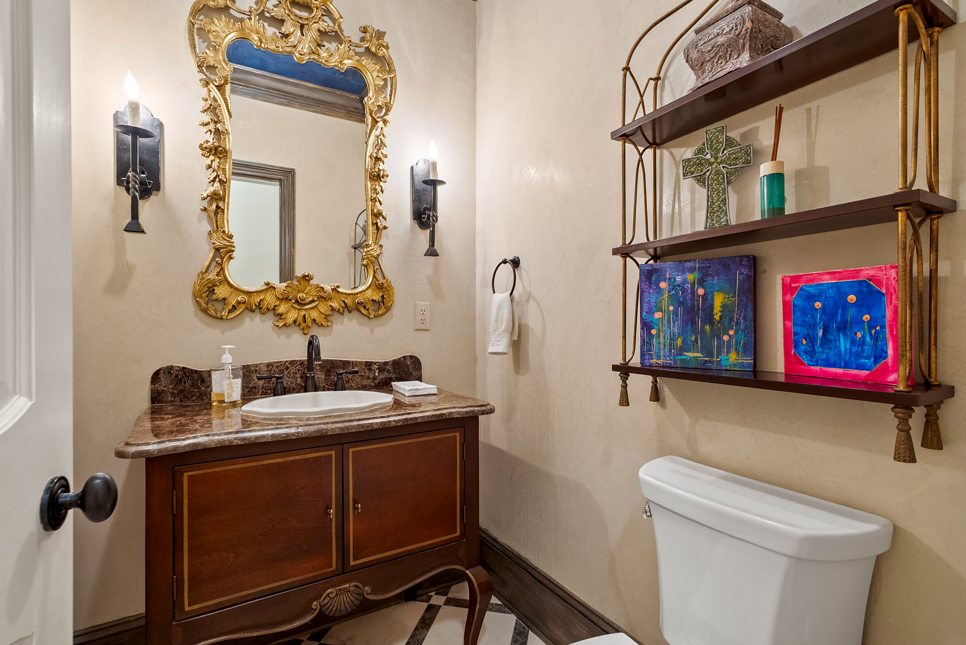  Remarkable Spanish-style Estate on 3.8+/- Private Acres - 物件實景