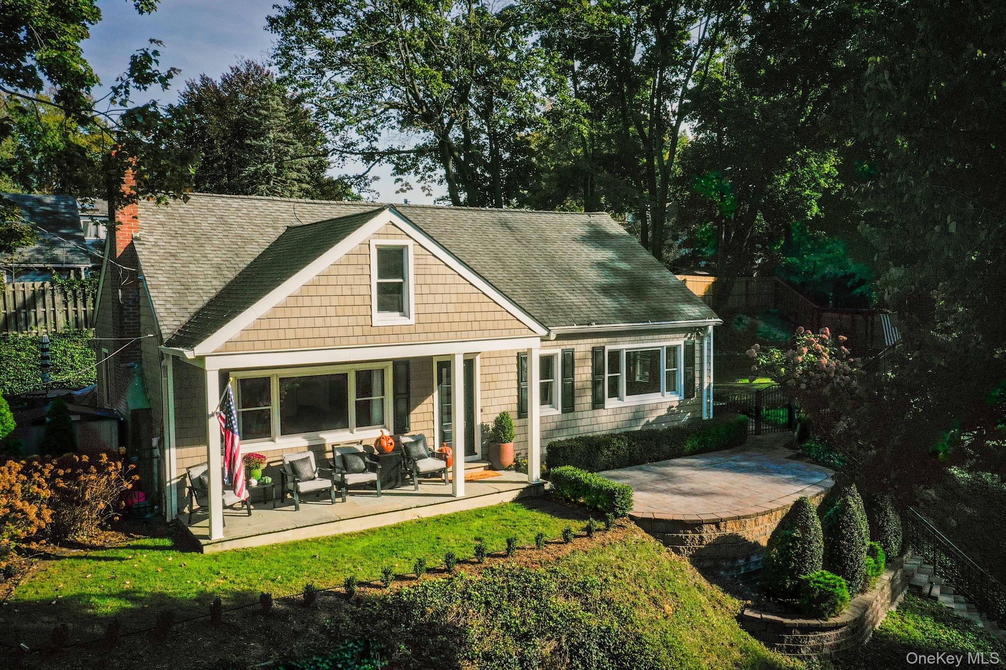 Scudder Ave, Northport, NY 11768
