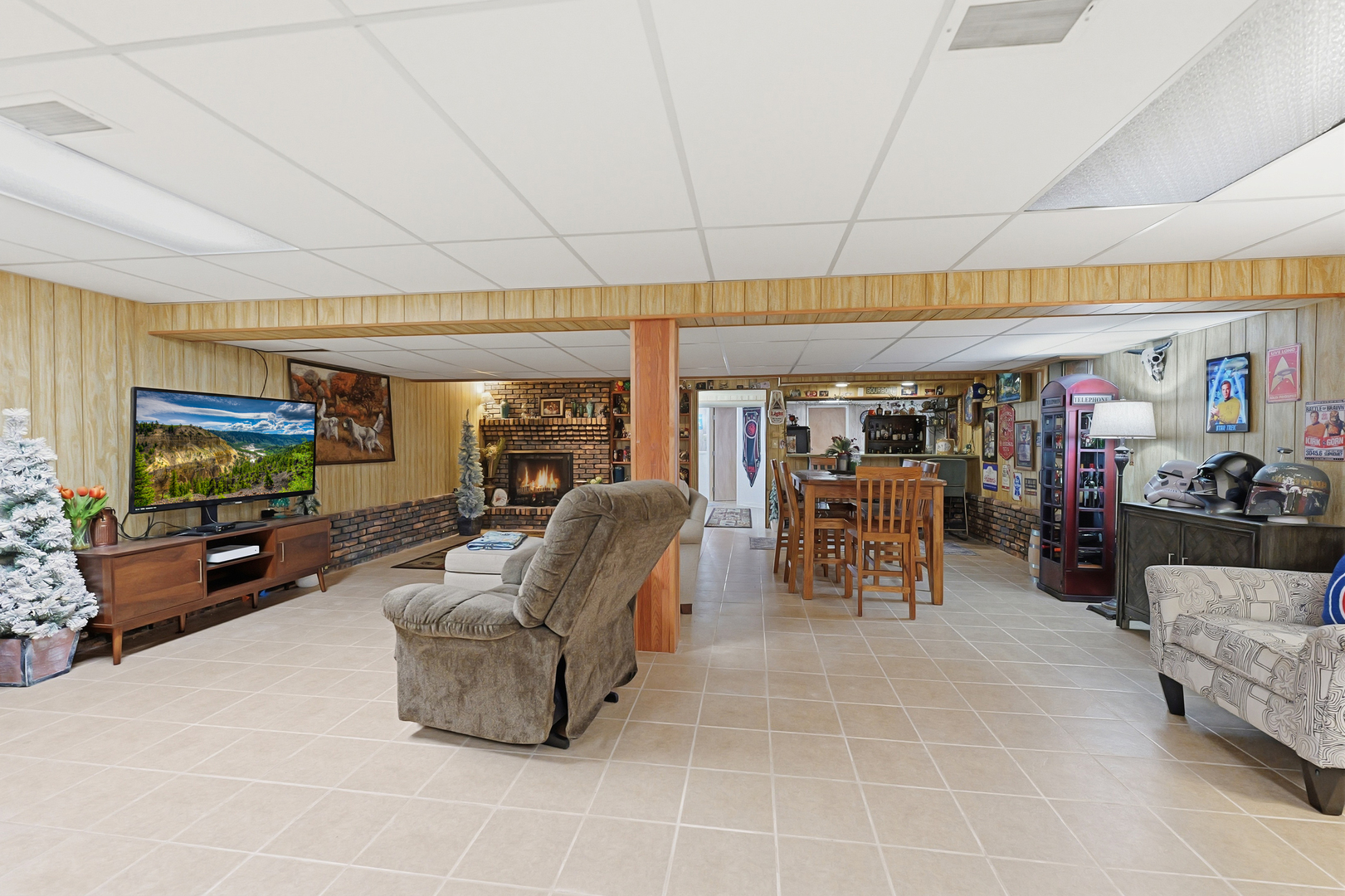 Crete, Illinois, 60417, United States, 4 Bedrooms Bedrooms, ,3 BathroomsBathrooms,Residential,For Sale,1989457