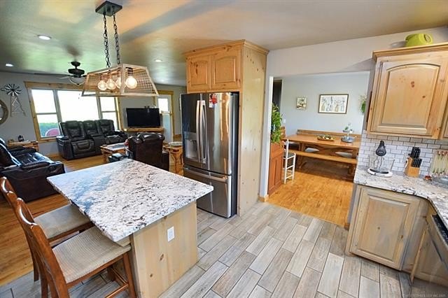 Tahlequah, Oklahoma, 74464, United States, 2 Bedrooms Bedrooms, ,3 BathroomsBathrooms,Residential,For Sale,1982926