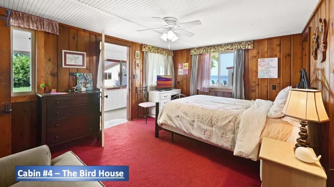 Houghton Lake, Michigan, 48629, United States, 8 Bedrooms Bedrooms, ,4 BathroomsBathrooms,Residential,For Sale,1990412