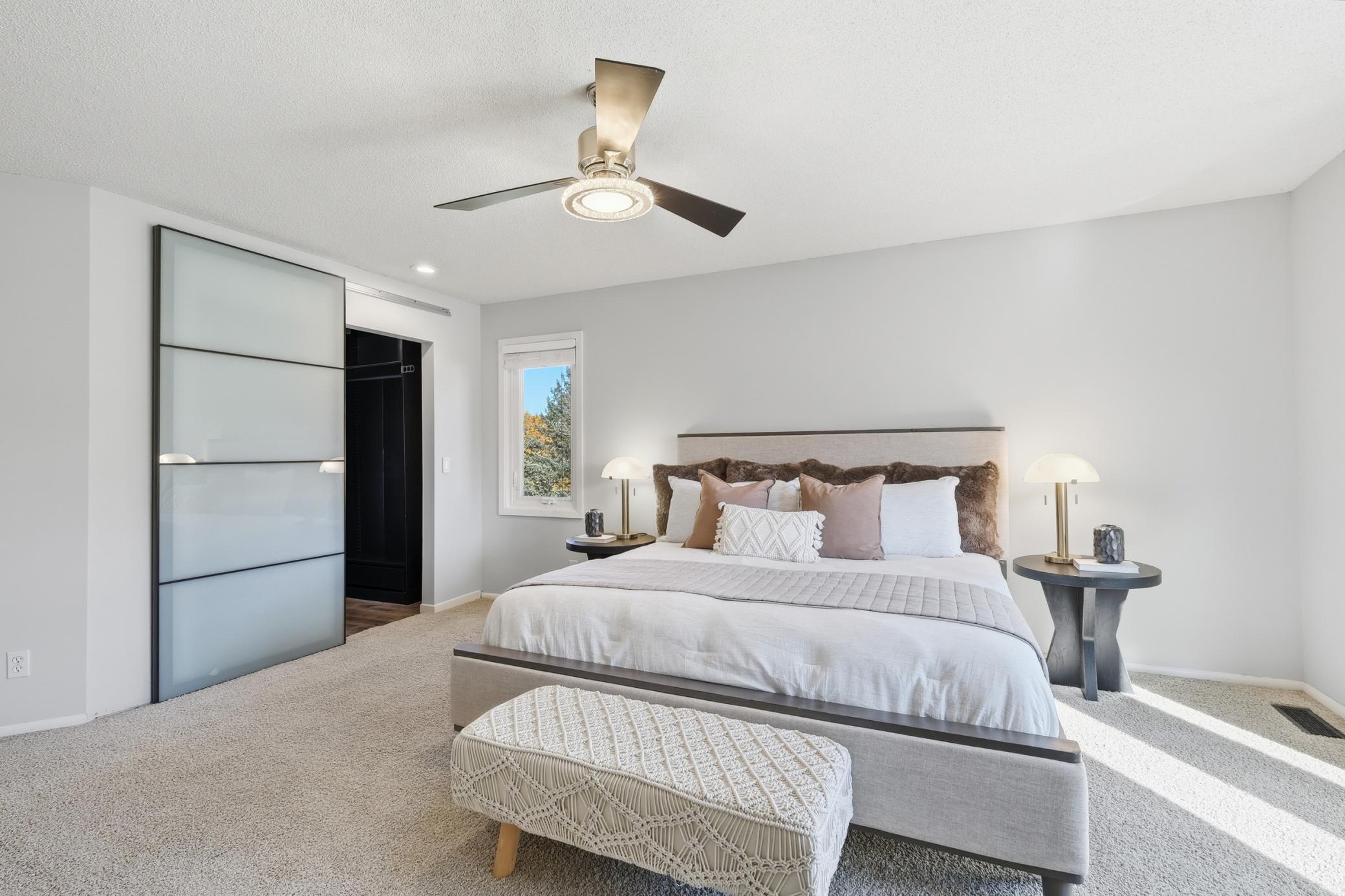 Woodbury, Minnesota, 55125, United States, 4 Bedrooms Bedrooms, ,2 BathroomsBathrooms,Residential,For Sale,1991775