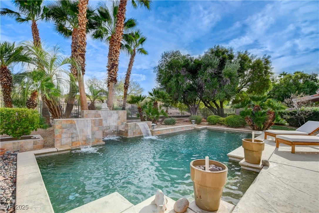 Henderson, Nevada, 89052, United States, 5 Bedrooms Bedrooms, ,4 BathroomsBathrooms,Residential,For Sale,1989374