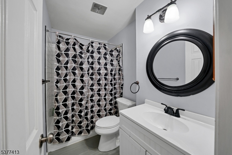 Raritan Twp., New Jersey, 08822, United States, 4 Bedrooms Bedrooms, ,3 BathroomsBathrooms,Residential,For Sale,1911305