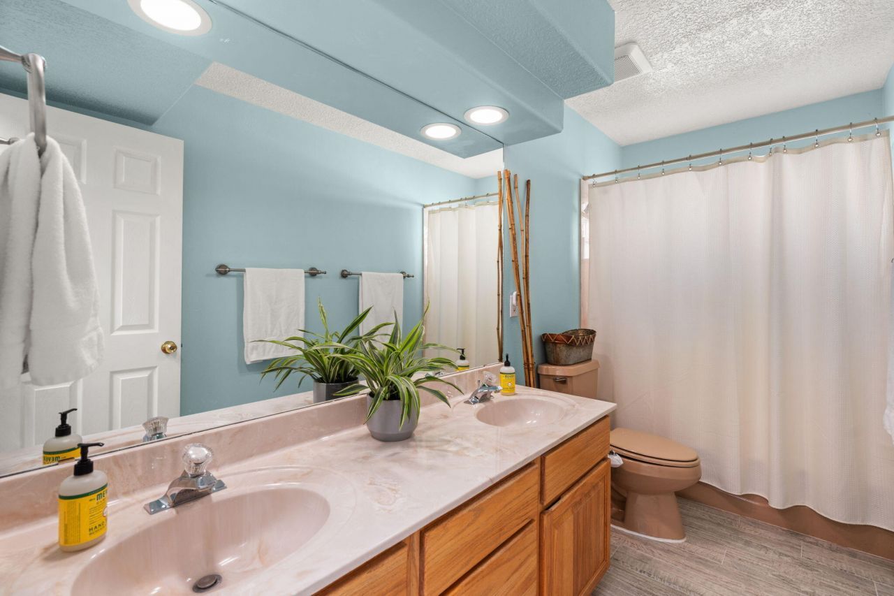 Albuquerque, New Mexico, 87122, United States, 3 Bedrooms Bedrooms, ,2 BathroomsBathrooms,Residential,For Sale,1992964