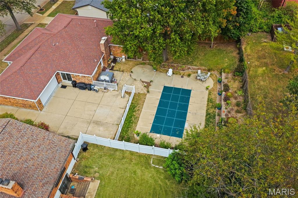 Unincorporated, Missouri, 63129, United States, 4 Bedrooms Bedrooms, ,4 BathroomsBathrooms,Residential,For Sale,1992793