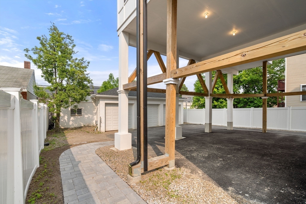 Somerville, Massachusetts, 02145, United States, 5 Bedrooms Bedrooms, ,5 BathroomsBathrooms,Residential,For Sale,1849882