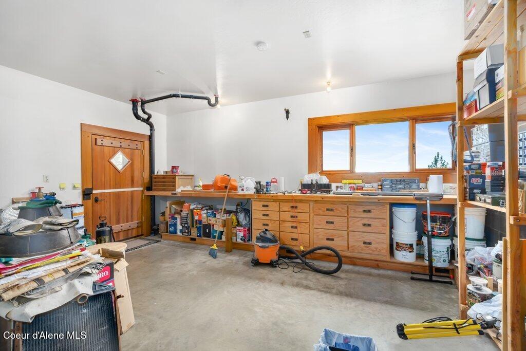 Coeur d'Alene, Idaho, 83814, United States, 4 Bedrooms Bedrooms, ,3 BathroomsBathrooms,Residential,For Sale,1981796