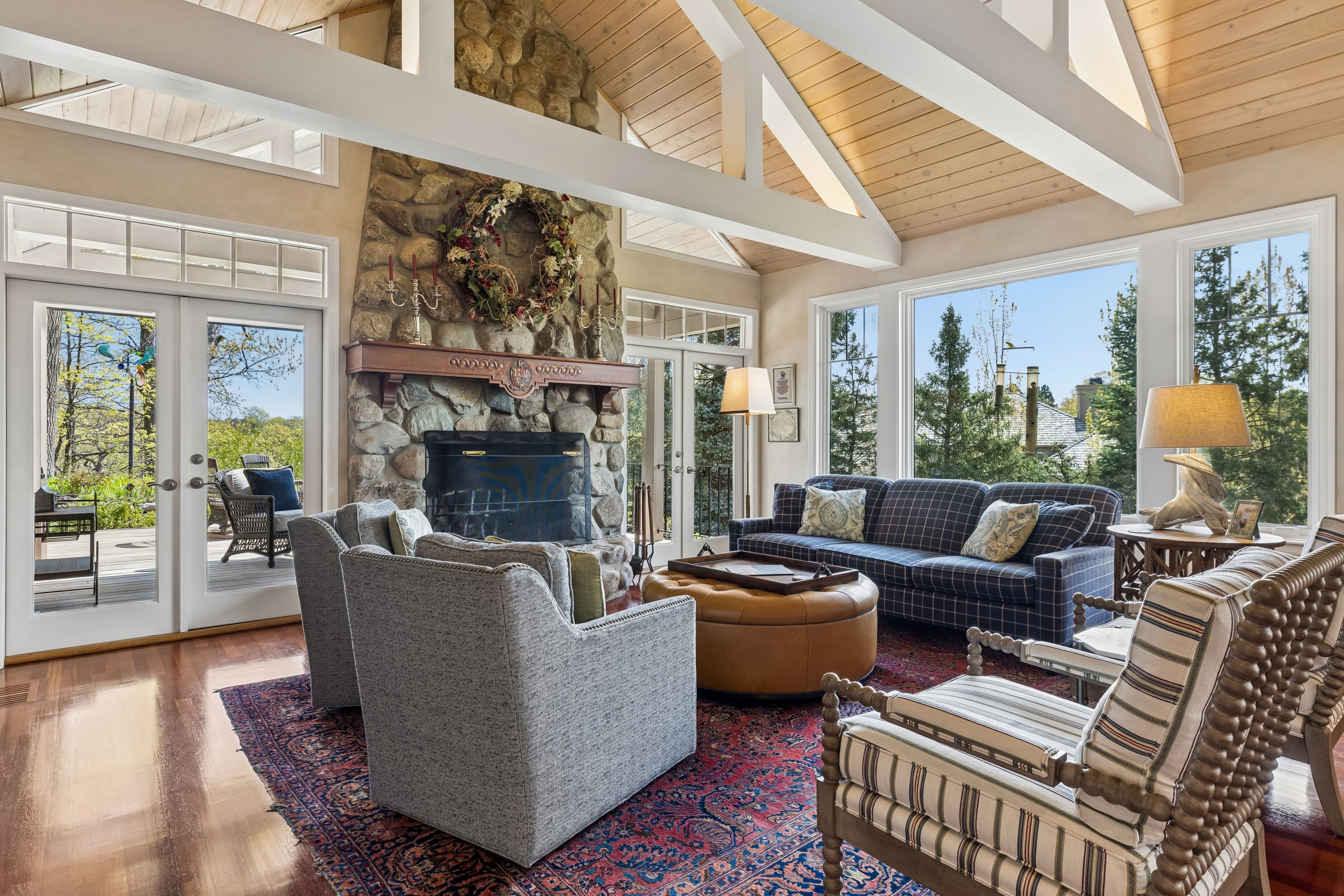 Graceful Executive Living in a Serene Edina Setting - 物件實景