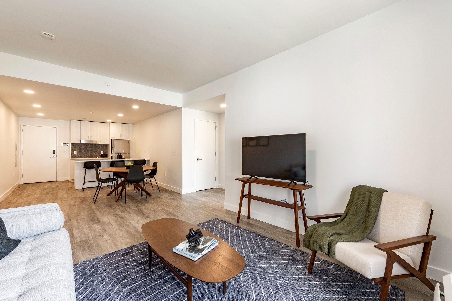  Brand New Luxury Walk to Ski Location at a Value Price - 物件實景
