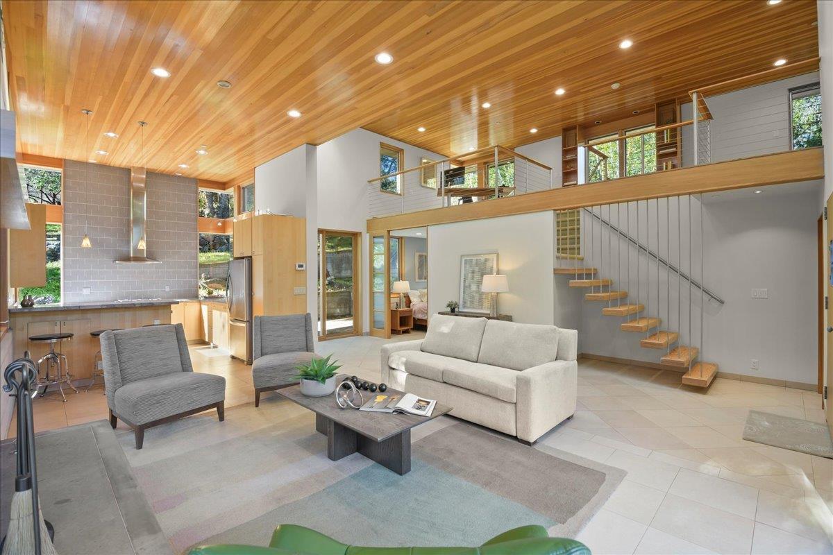 Los Altos Hills, California, 94022, United States, 5 Bedrooms Bedrooms, ,5 BathroomsBathrooms,Residential,For Sale,1907317