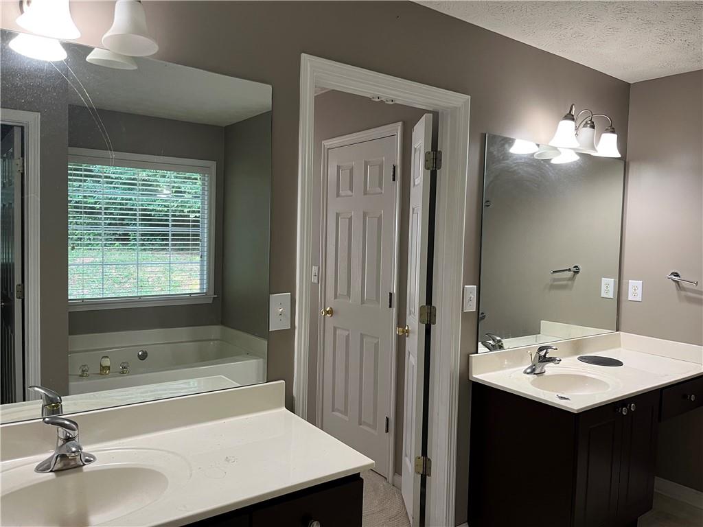 Suwanee, Georgia, 30024, United States, 3 Bedrooms Bedrooms, ,2 BathroomsBathrooms,Residential,For Sale,1877233