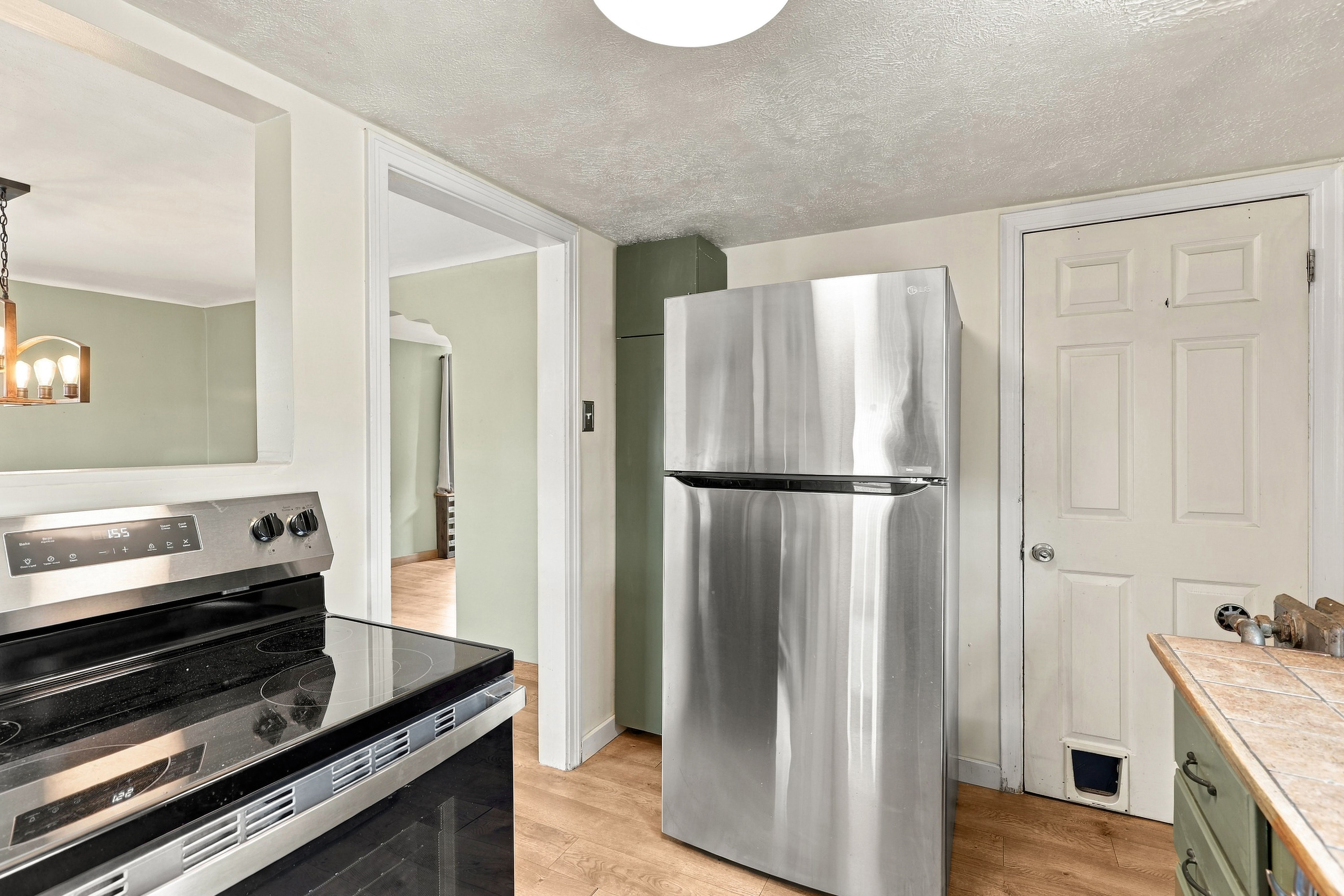  715 Maple Street, West Mifflin, PA 15122 - 物件實景