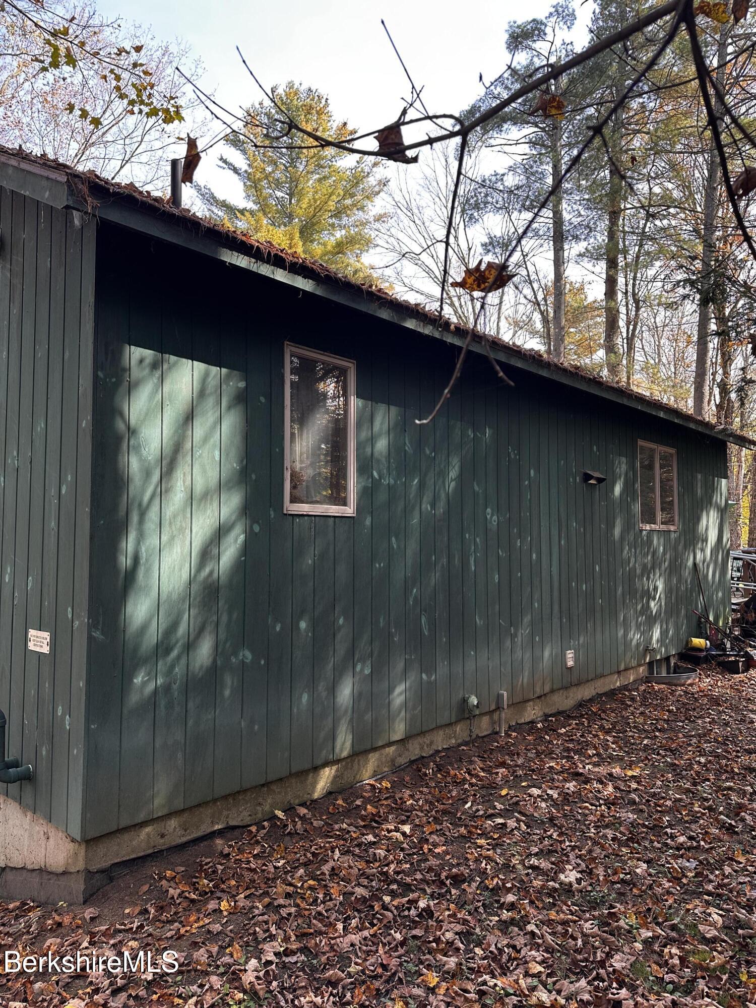 Monterey, Massachusetts, 01245, United States, 1 Bedroom Bedrooms, ,1 BathroomBathrooms,Residential,For Sale,1960767