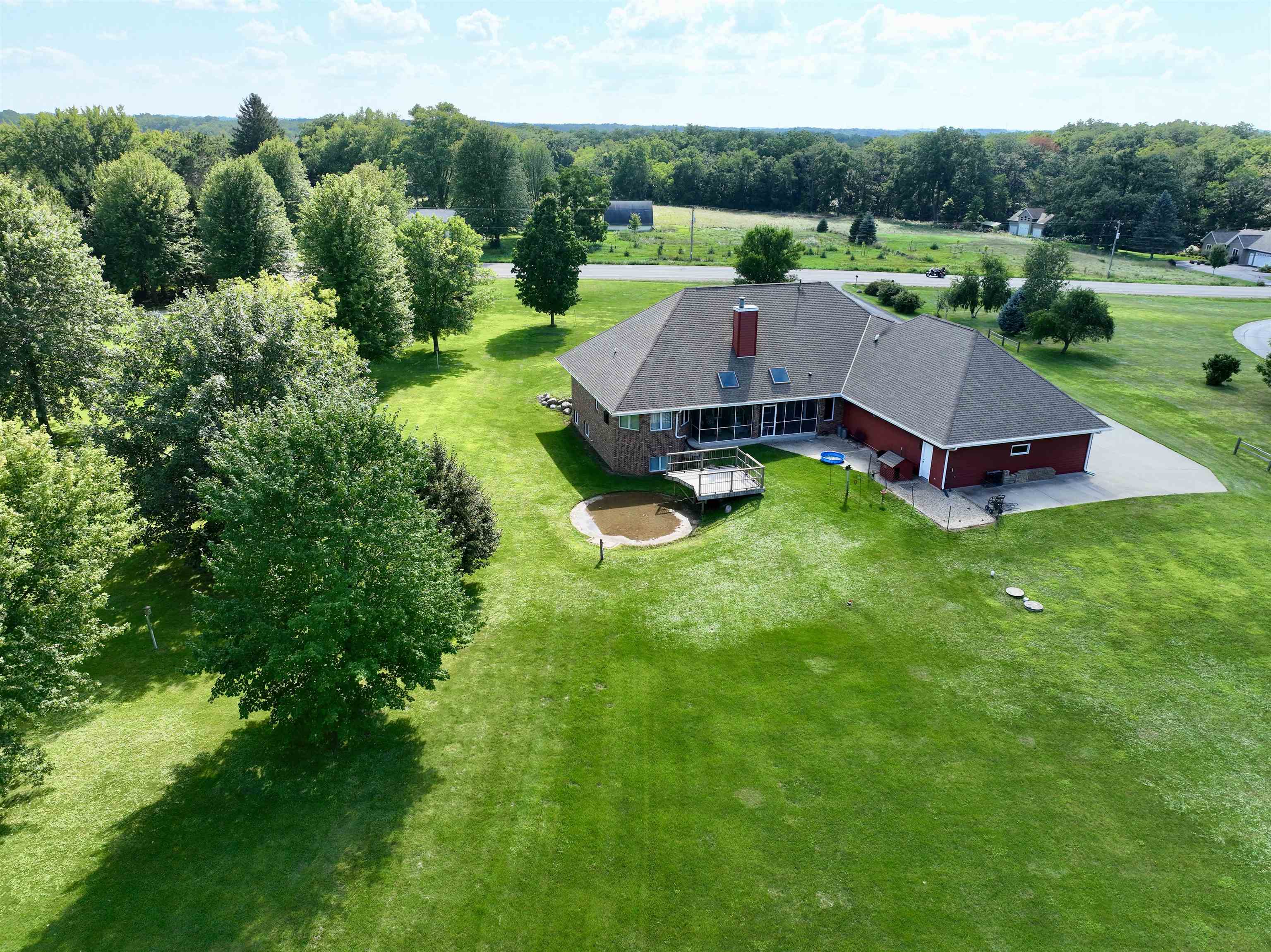Janesville, Wisconsin, 53545, United States, 5 Bedrooms Bedrooms, ,4 BathroomsBathrooms,Residential,For Sale,1921861