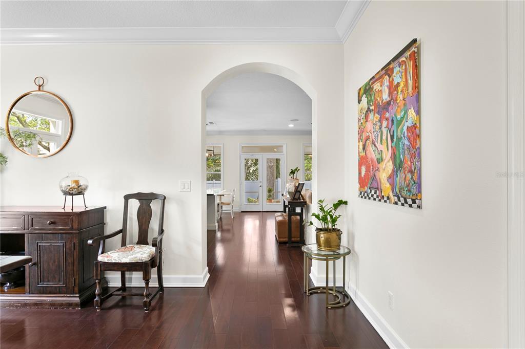 Tampa, Florida, 33629, United States, 4 Bedrooms Bedrooms, ,4 BathroomsBathrooms,Residential,For Sale,1885356