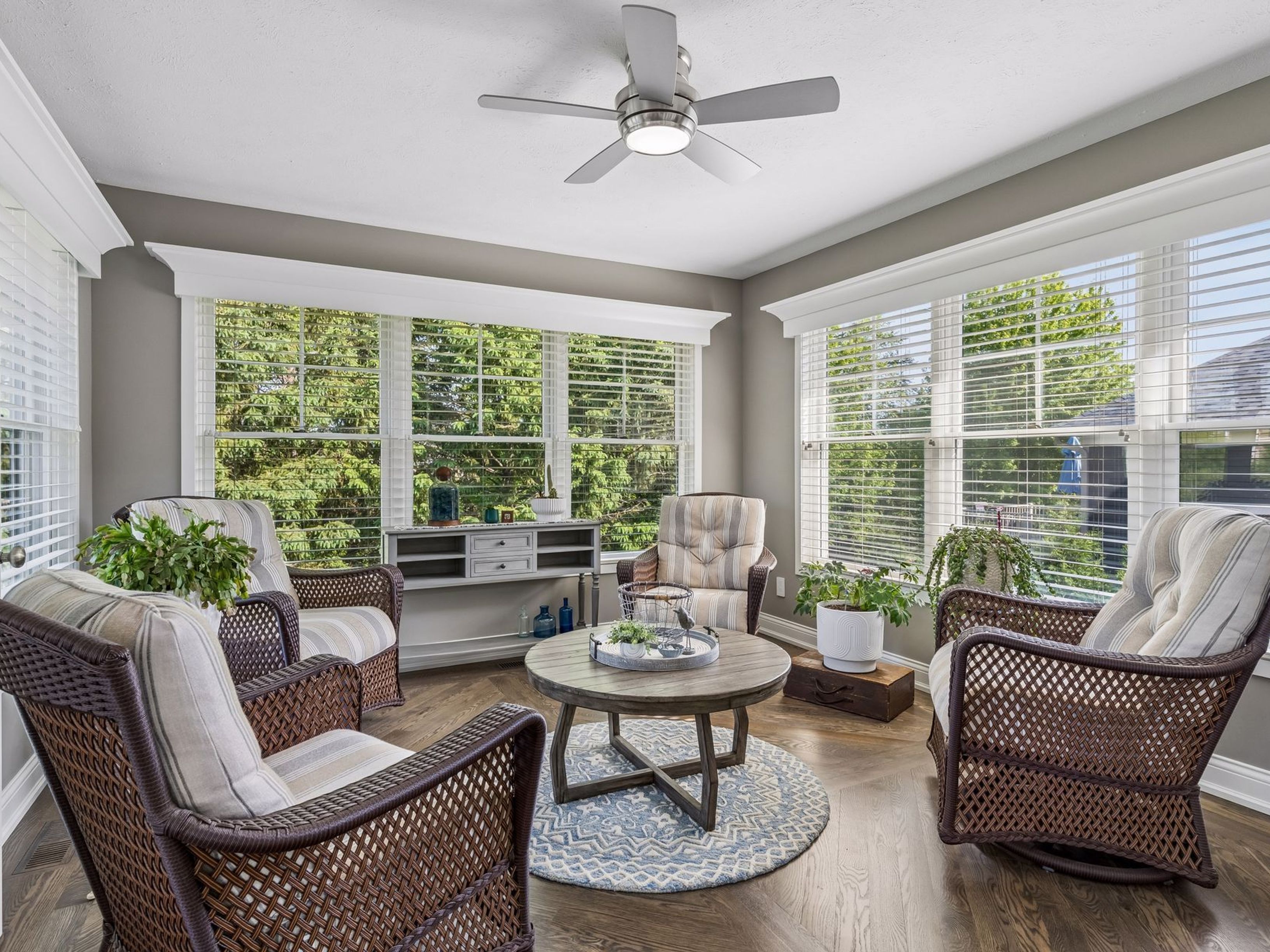  Elegant Woodbury Retreat with Luxurious Main-Level Living - 物件實景