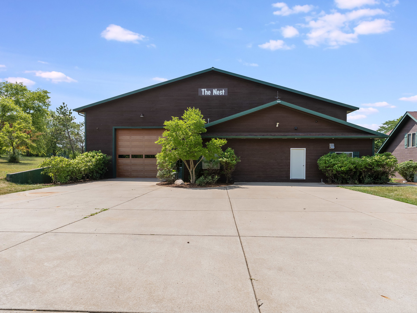 Frankfort, Illinois, 60423, United States, 8 Bedrooms Bedrooms, ,7 BathroomsBathrooms,Residential,For Sale,1911769