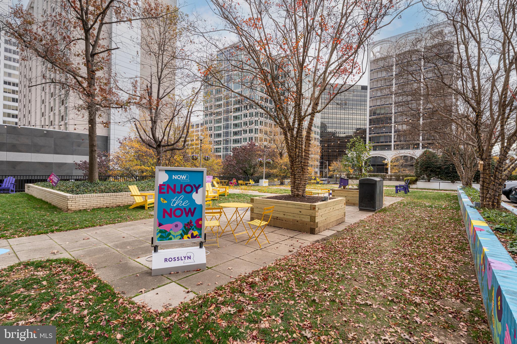 Arlington, Virginia, 22209, United States, 2 Bedrooms Bedrooms, ,2 BathroomsBathrooms,Residential,For Sale,1992776