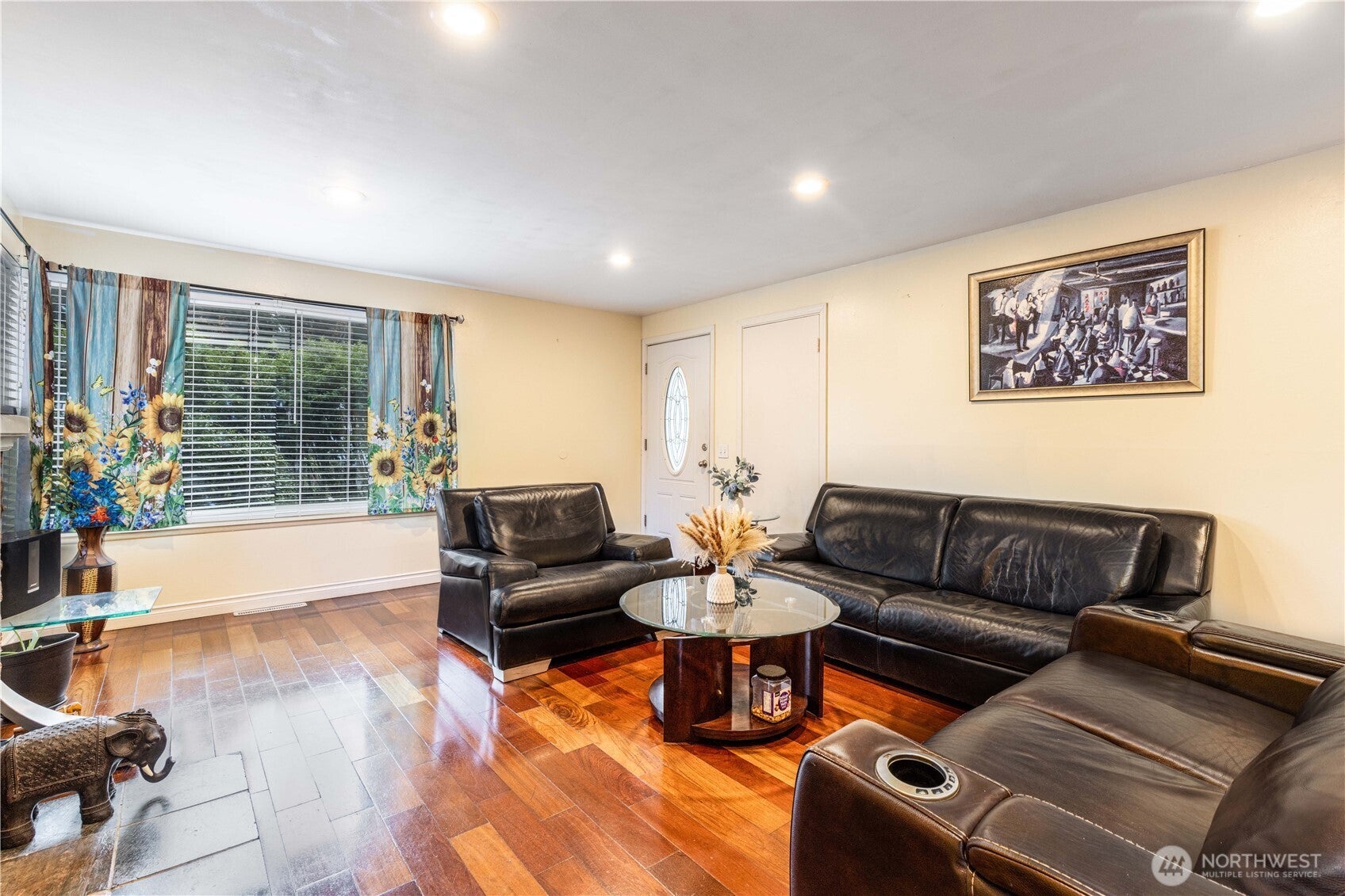 Tukwila, Washington, 98188, United States, 5 Bedrooms Bedrooms, ,2 BathroomsBathrooms,Residential,For Sale,1935805