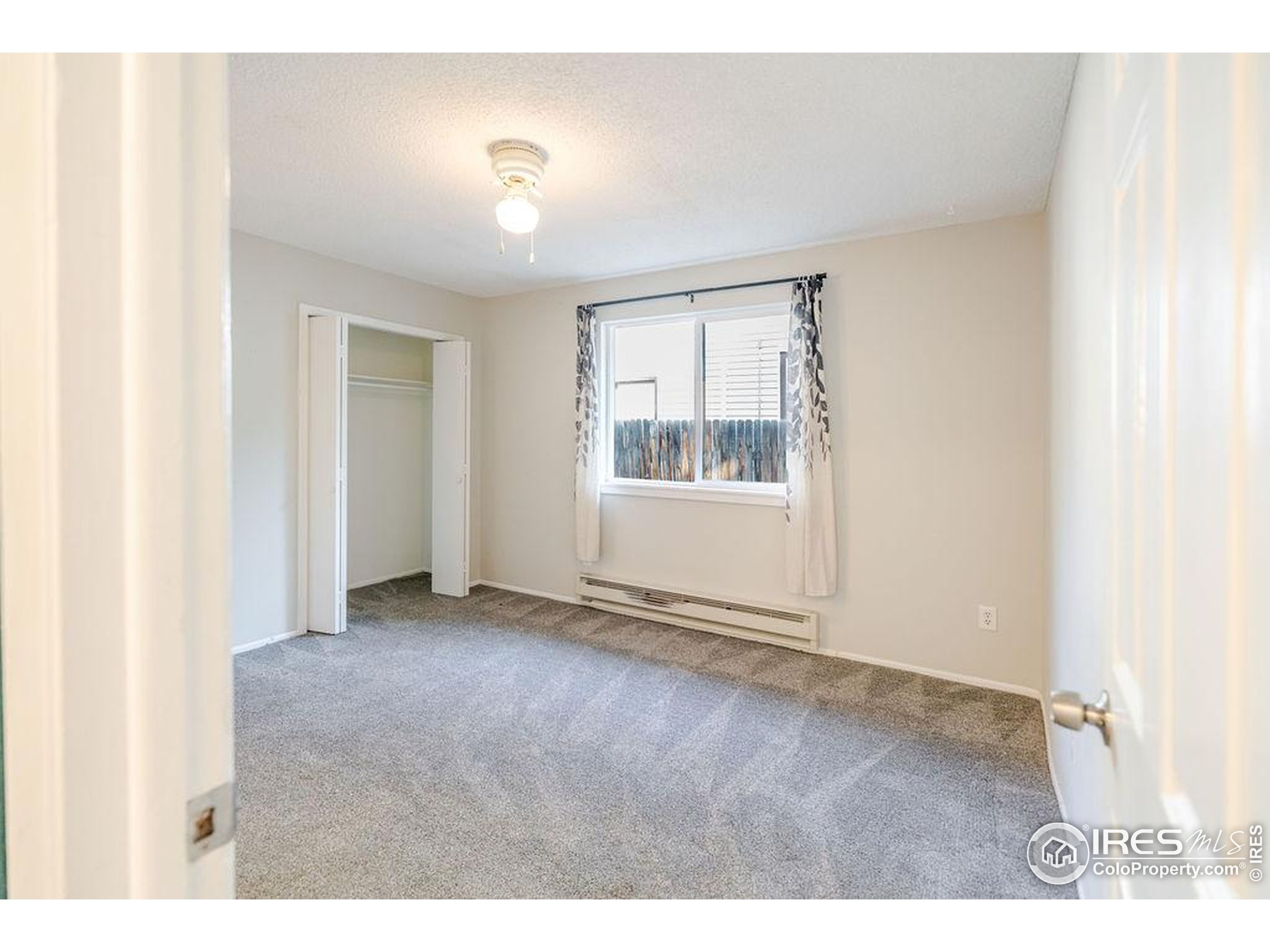 Longmont, Colorado, 80501, United States, 4 Bedrooms Bedrooms, ,2 BathroomsBathrooms,Residential,For Sale,1941984