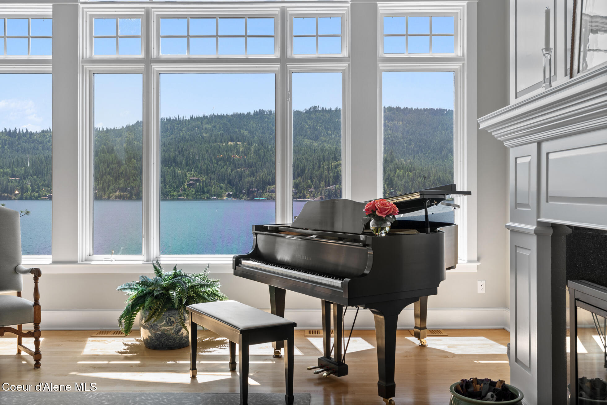 Coeur d'Alene, Idaho, 83814, United States, 4 Bedrooms Bedrooms, ,5 BathroomsBathrooms,Residential,For Sale,1864122
