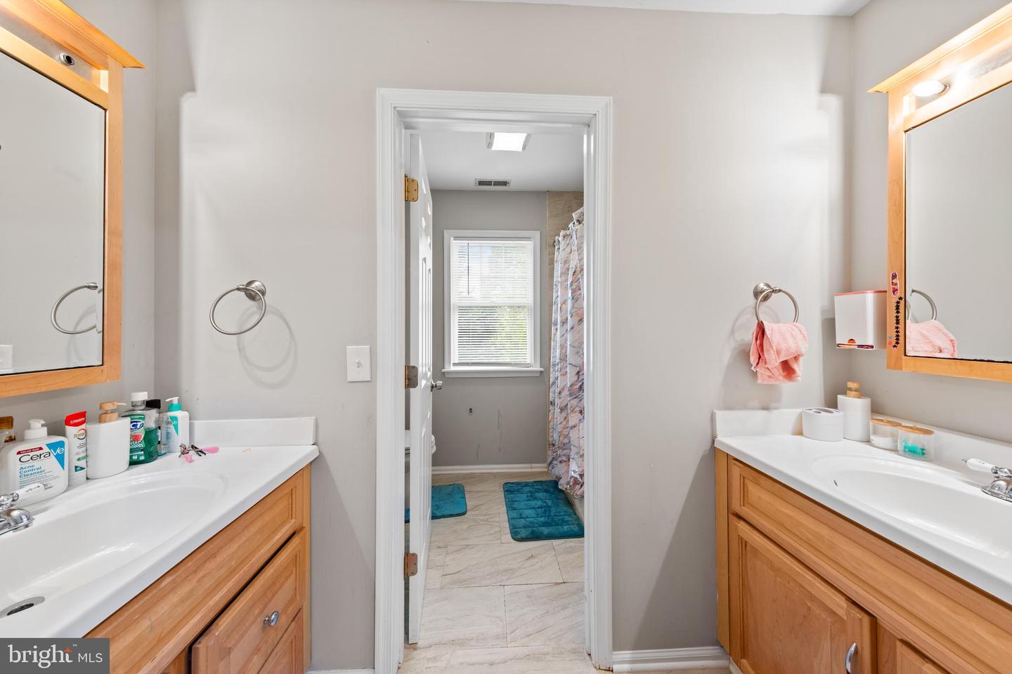 Salisbury, Maryland, 21801, United States, 8 Bedrooms Bedrooms, ,4 BathroomsBathrooms,Residential,For Sale,1857106