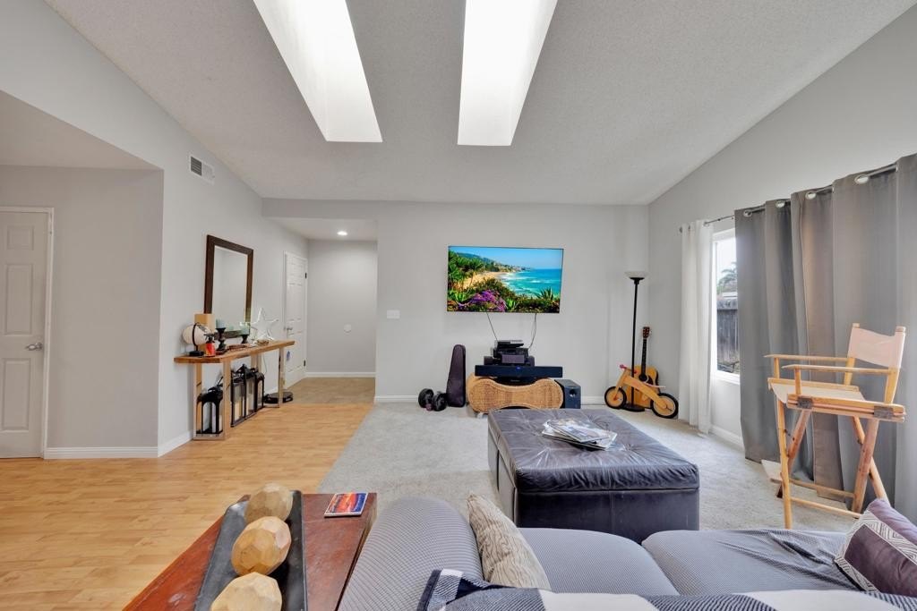 Oceanside, California, 92057, United States, 3 Bedrooms Bedrooms, ,2 BathroomsBathrooms,Residential,For Sale,1939710