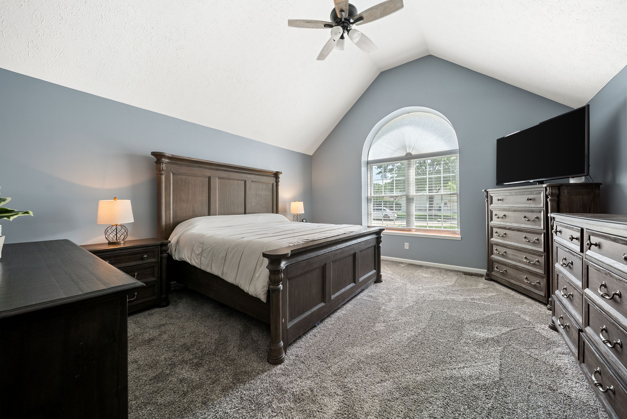Terre Haute, Indiana, 47803, United States, 5 Bedrooms Bedrooms, ,4 BathroomsBathrooms,Residential,For Sale,1942533