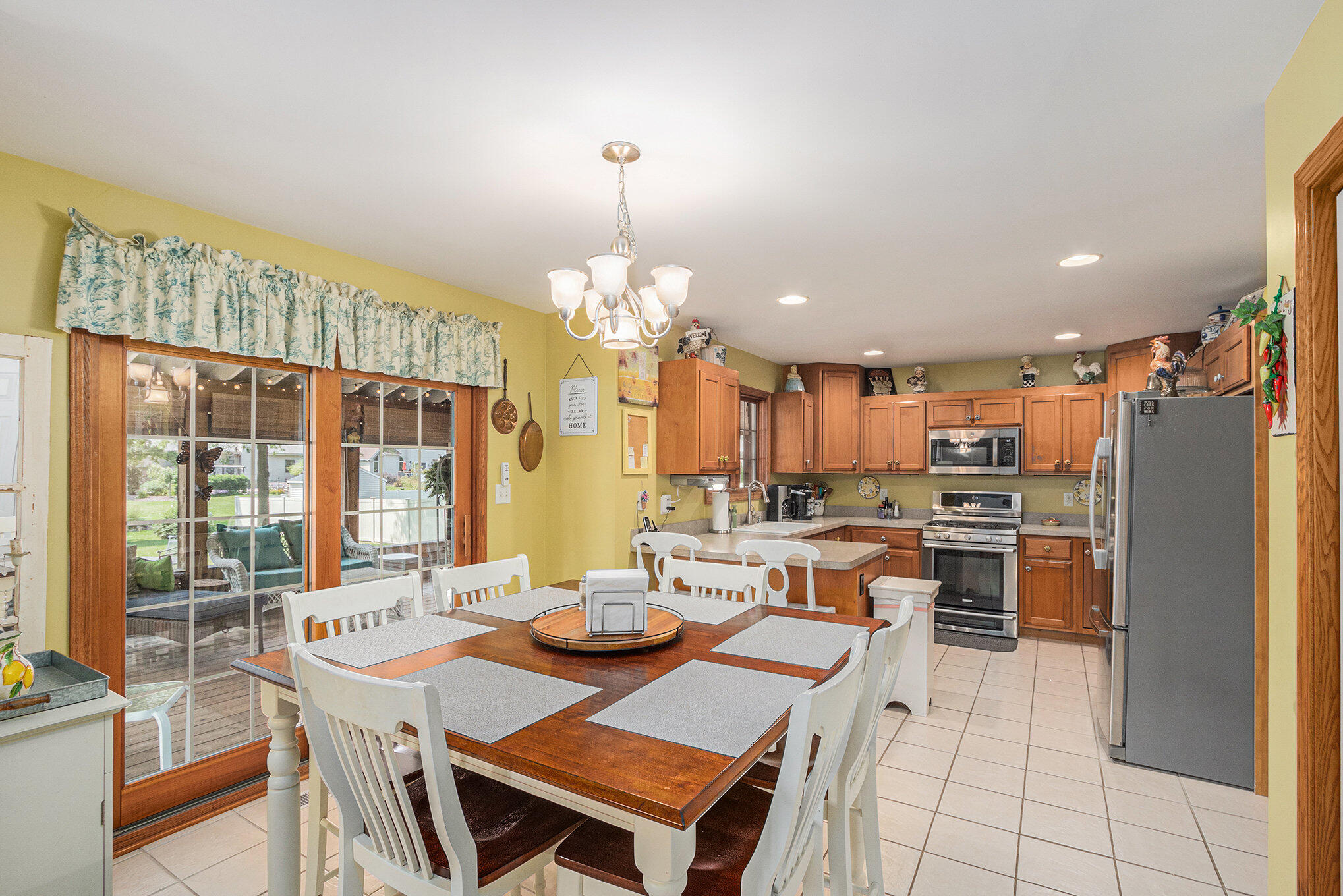 Dyer, Indiana, 46311, United States, 3 Bedrooms Bedrooms, ,3 BathroomsBathrooms,Residential,For Sale,1930978