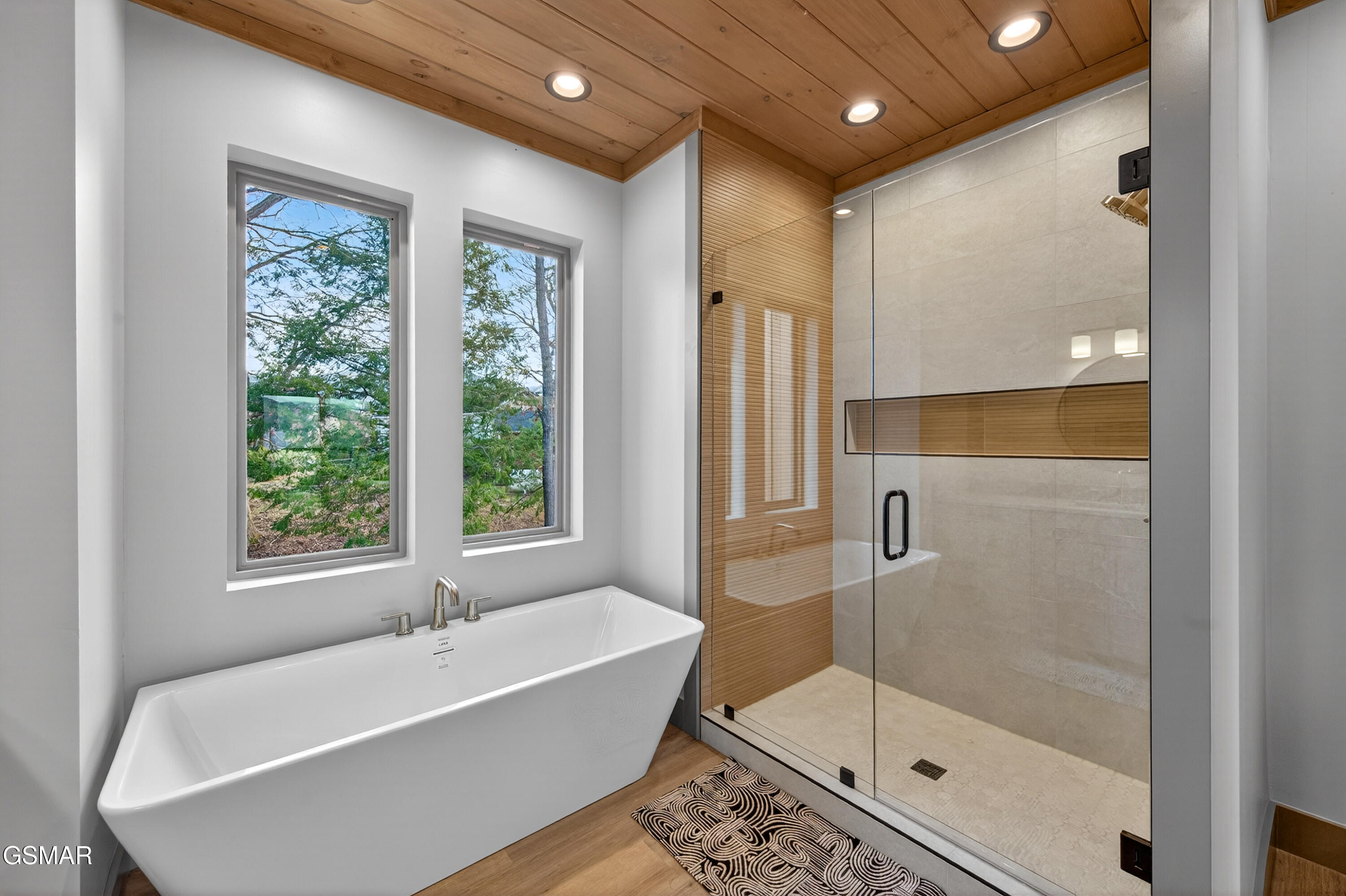 Sevierville, Tennessee, 37862, United States, 5 Bedrooms Bedrooms, ,7 BathroomsBathrooms,Residential,For Sale,2008149