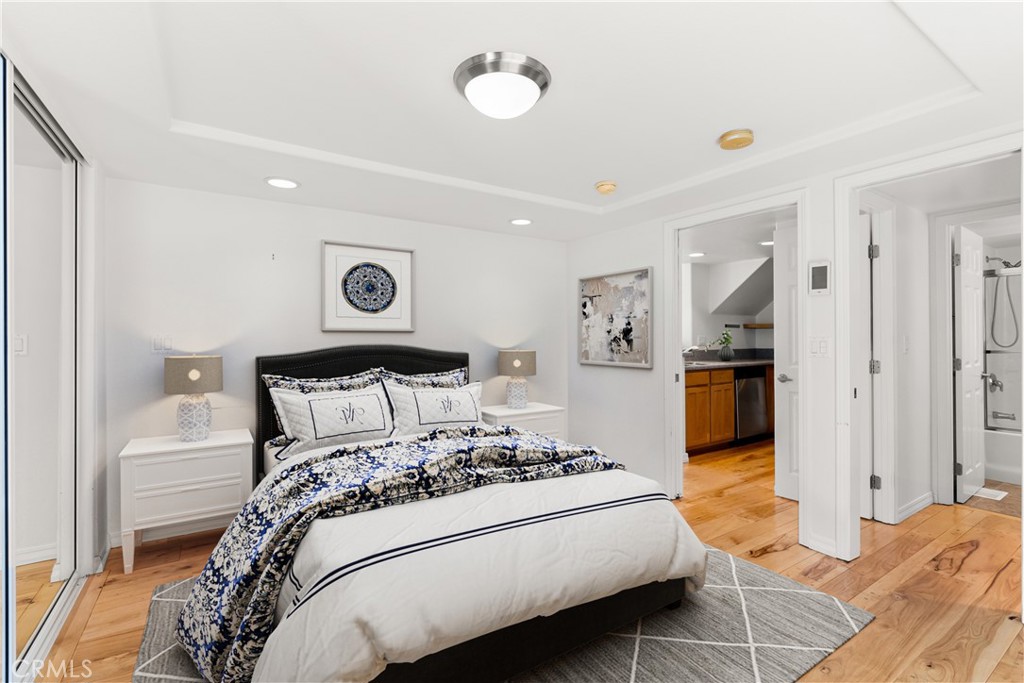 Newport Beach, California, 92663, United States, 2 Bedrooms Bedrooms, ,2 BathroomsBathrooms,Residential,For Sale,1917614