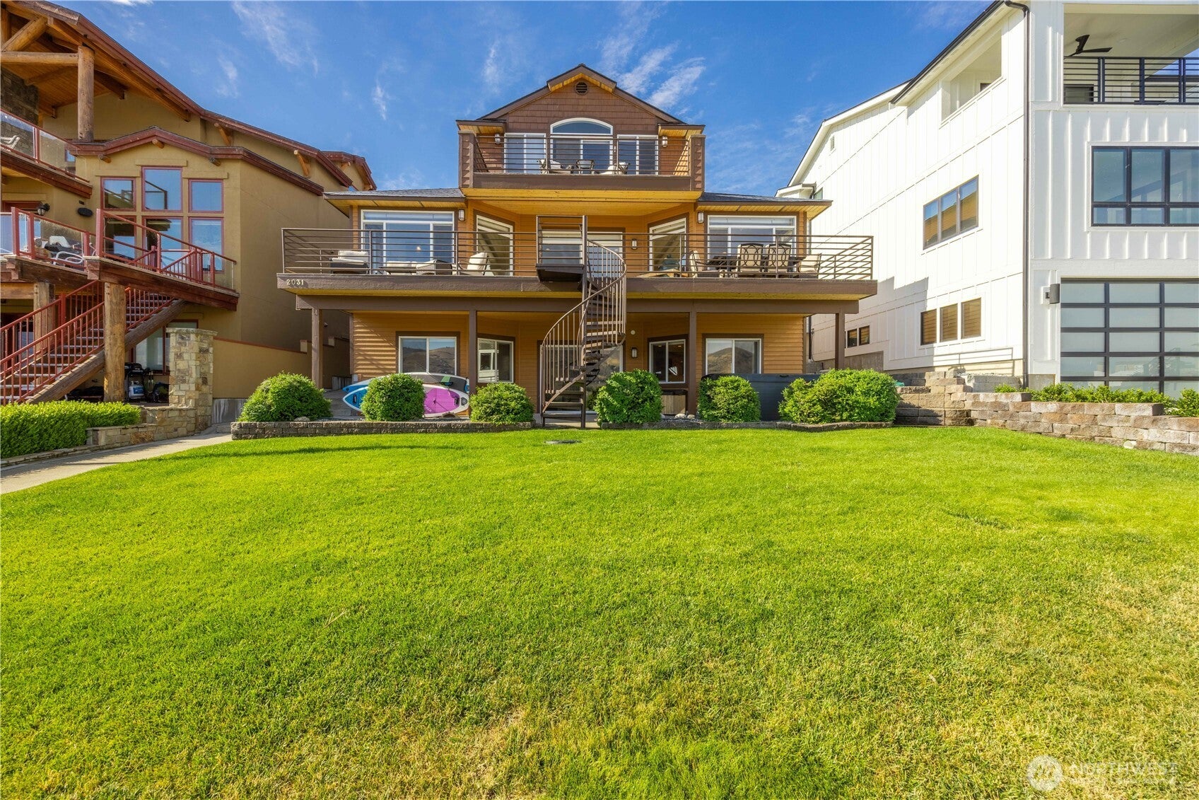 Chelan, Washington, 98816, United States, 5 Bedrooms Bedrooms, ,3 BathroomsBathrooms,Residential,For Sale,1896644