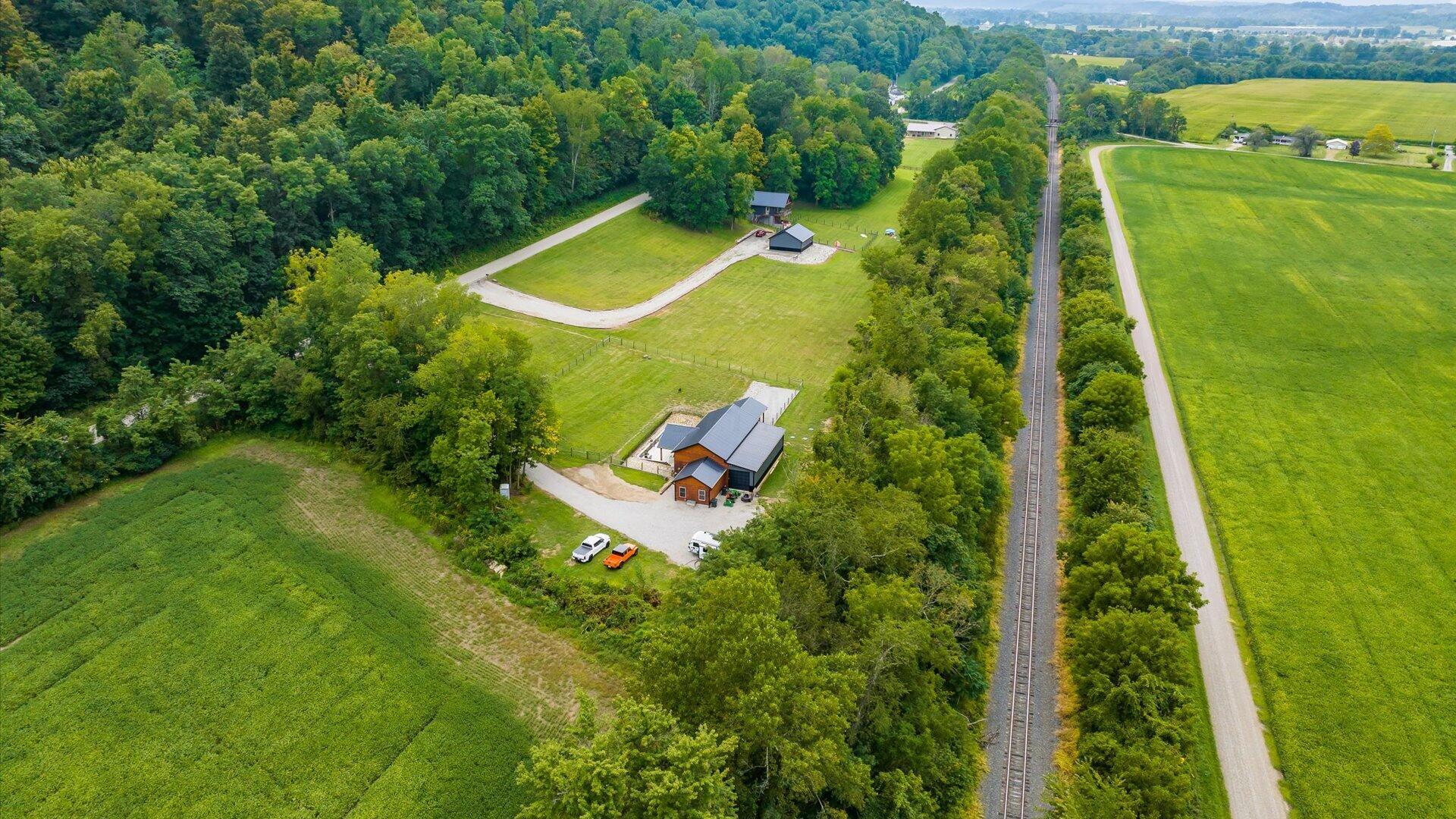 Frazeysburg, Ohio, 43822, United States, 3 Bedrooms Bedrooms, ,2 BathroomsBathrooms,Residential,For Sale,1942173