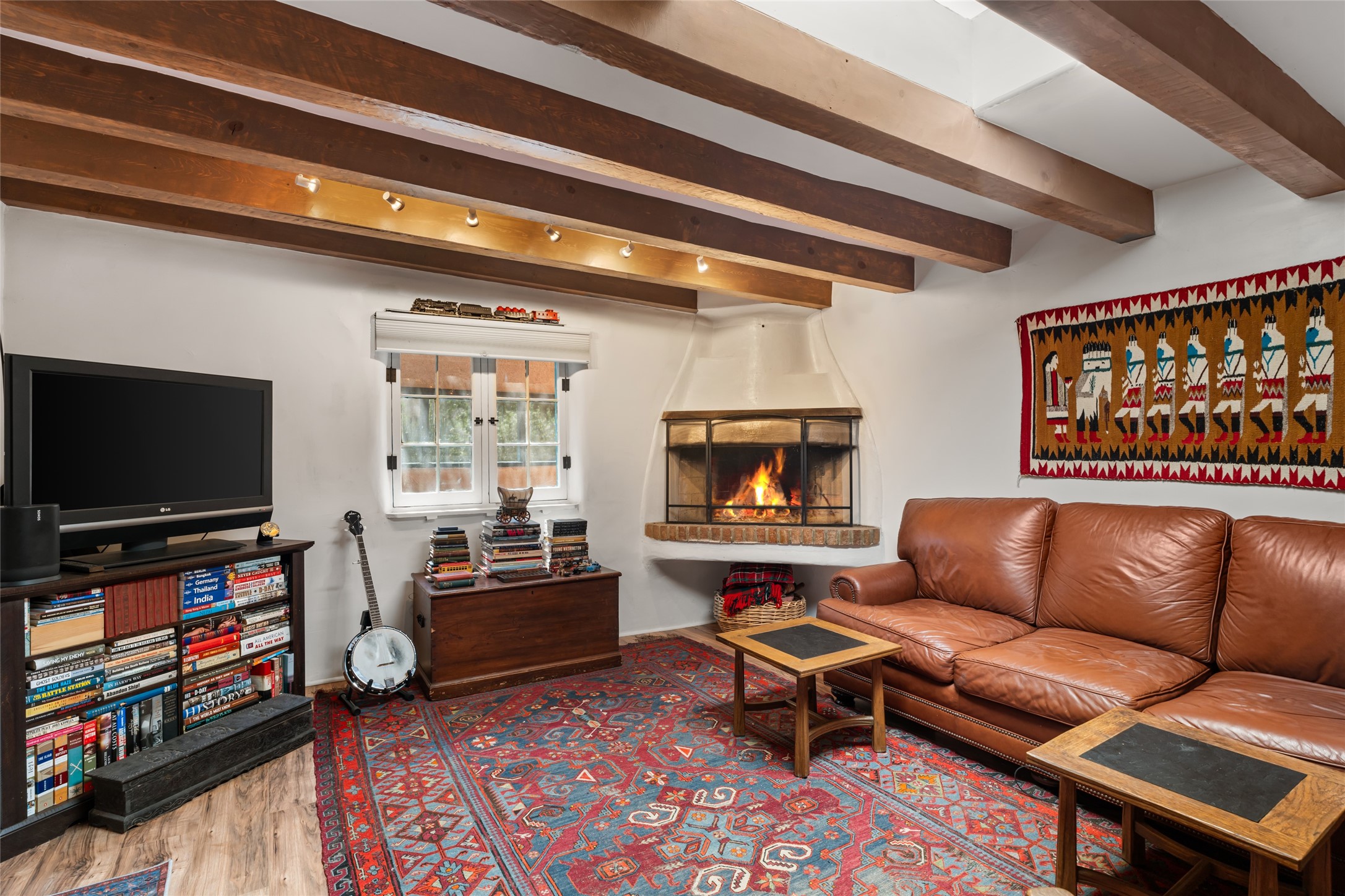  868 E Alameda Street - 物件實景