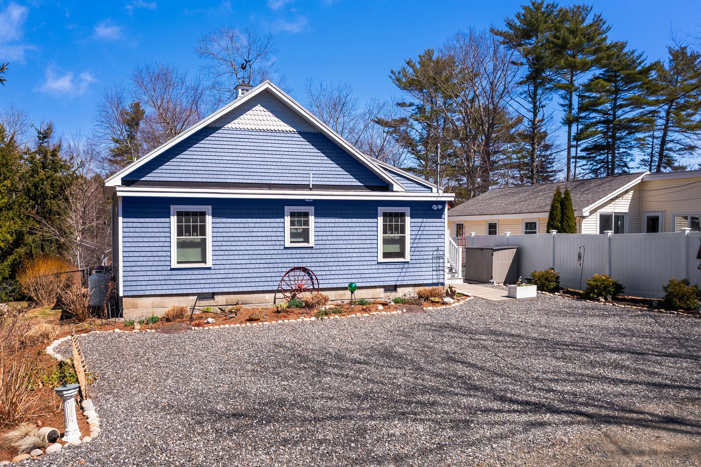  Quintessential Single Level Living Near Long Sands Beach in York - 物件實景